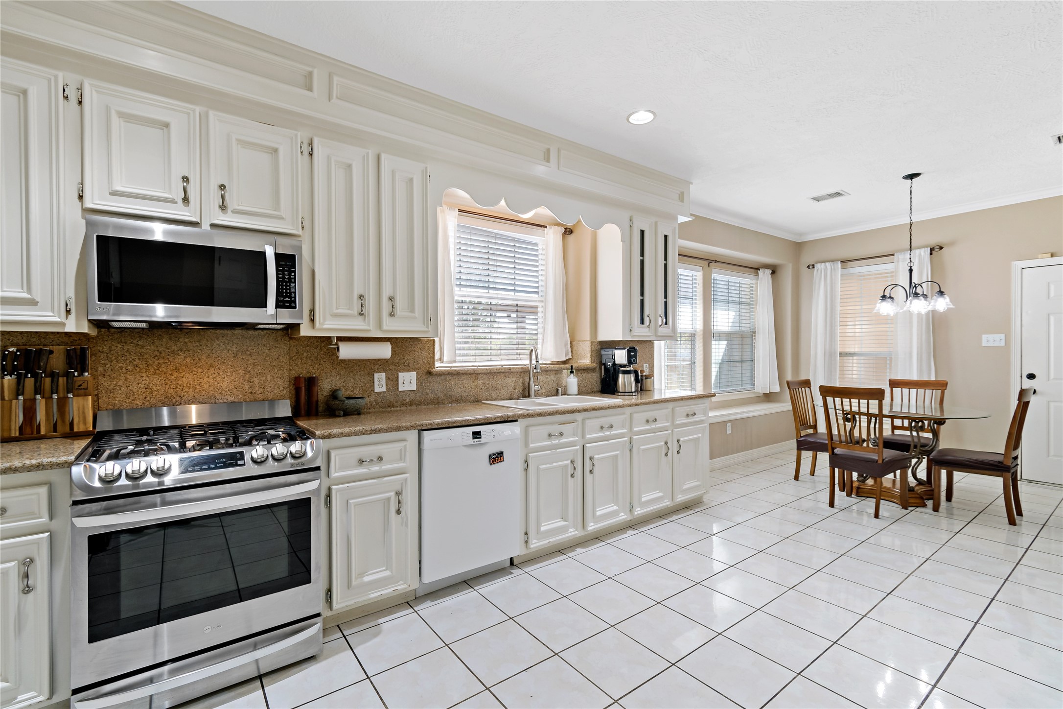 5631 Brookfield Drive Property Photo 13