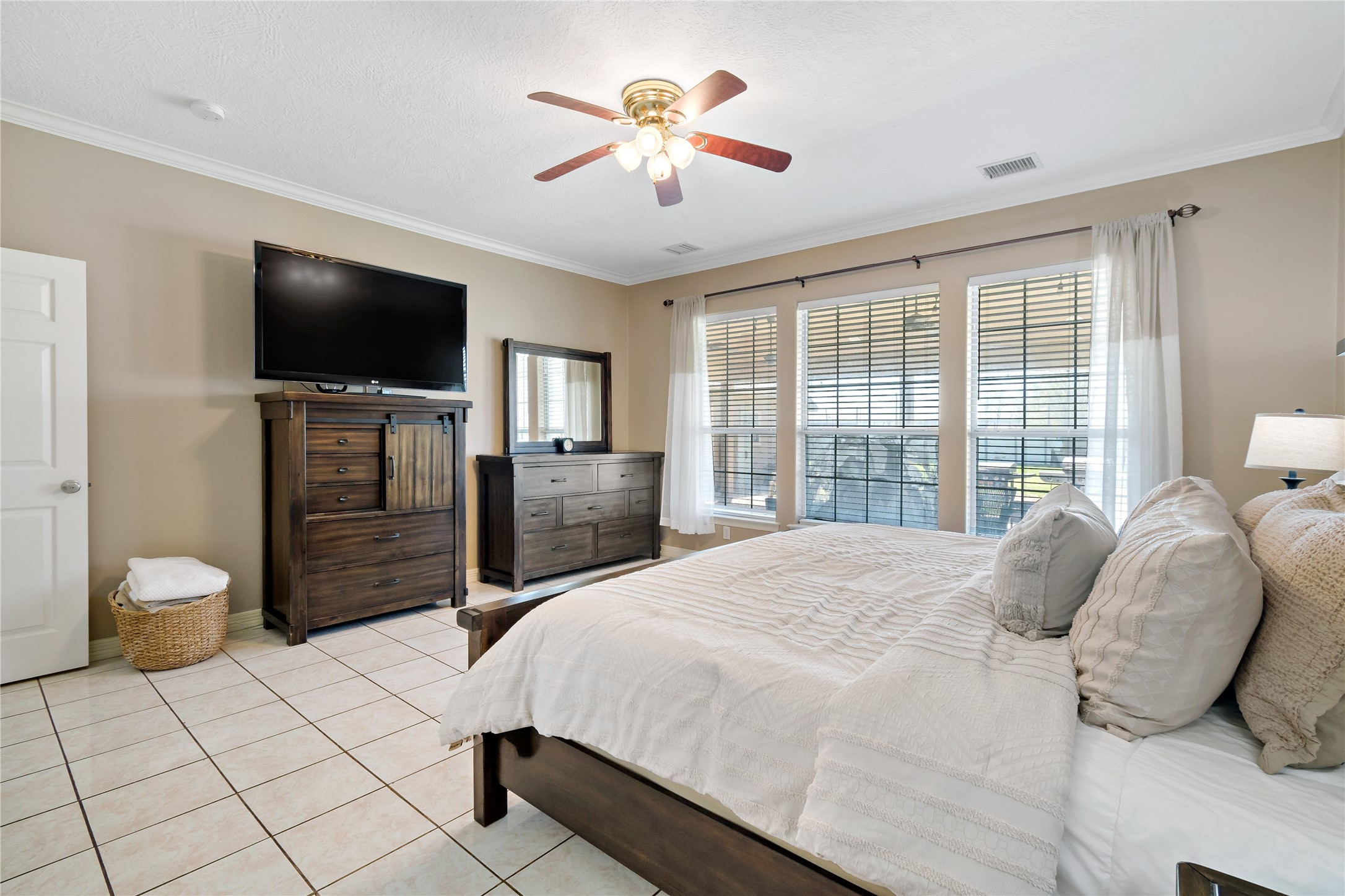 5631 Brookfield Drive Property Photo 17