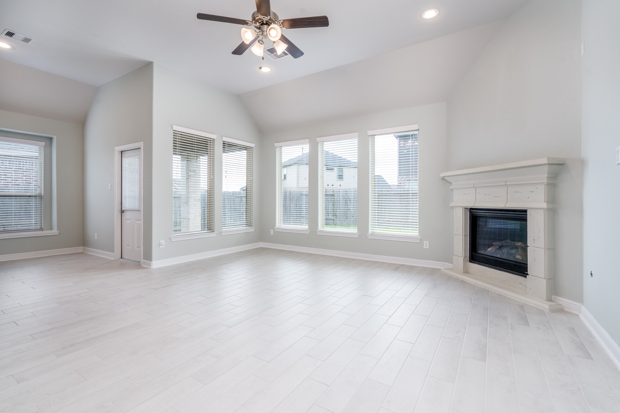 204 Upland Drive Property Photo 4