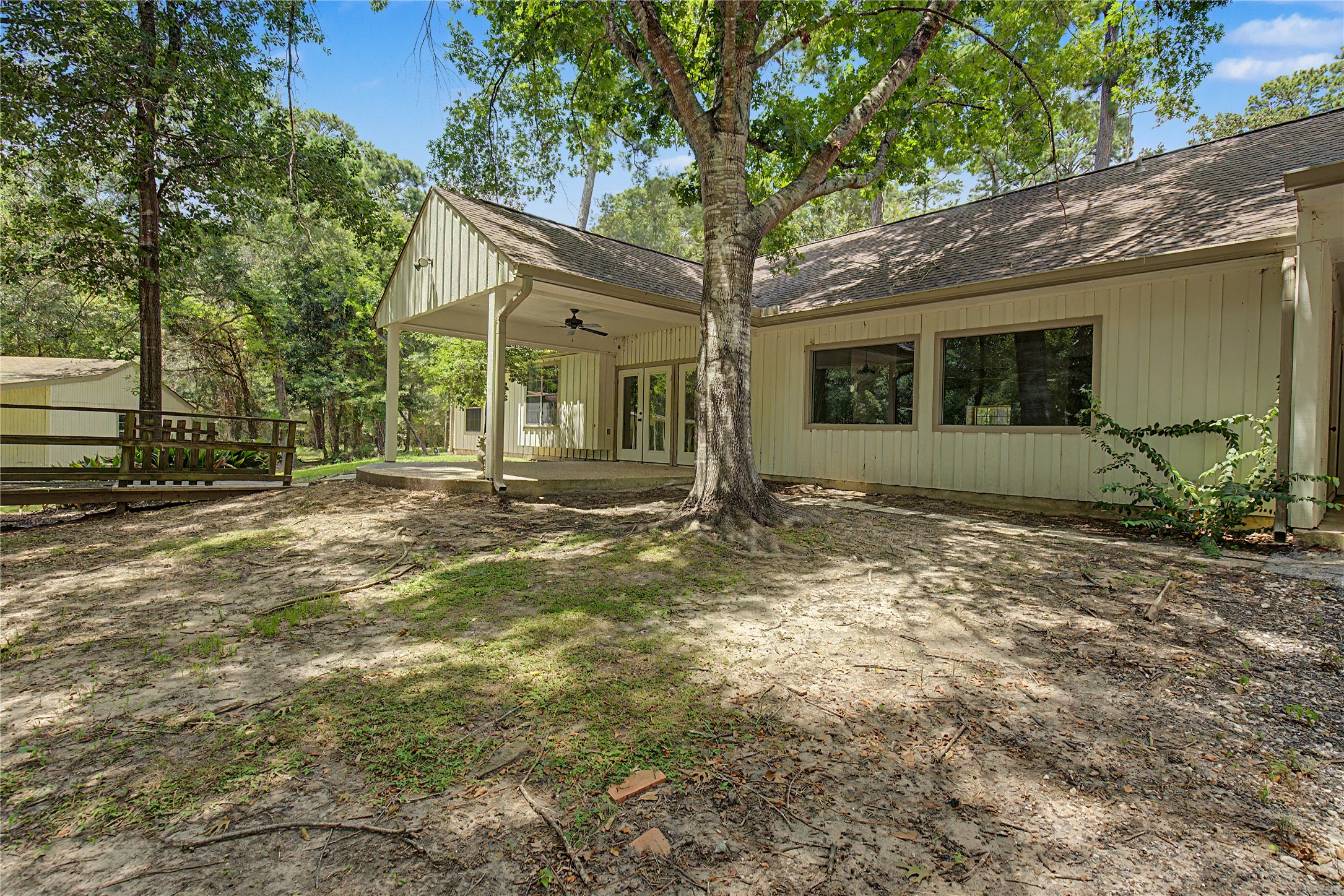 83 Dahlia Road Property Photo 1