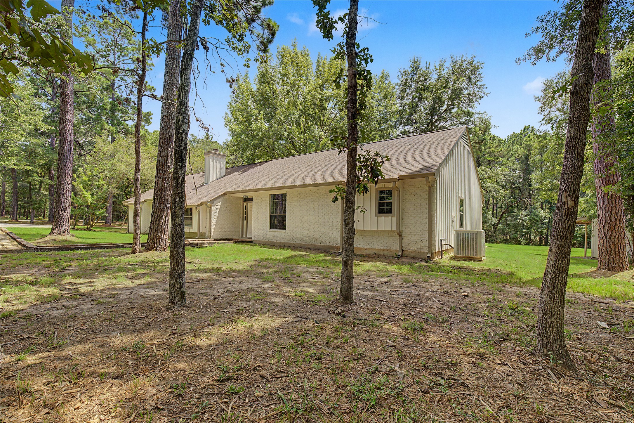 83 Dahlia Road Property Photo 2