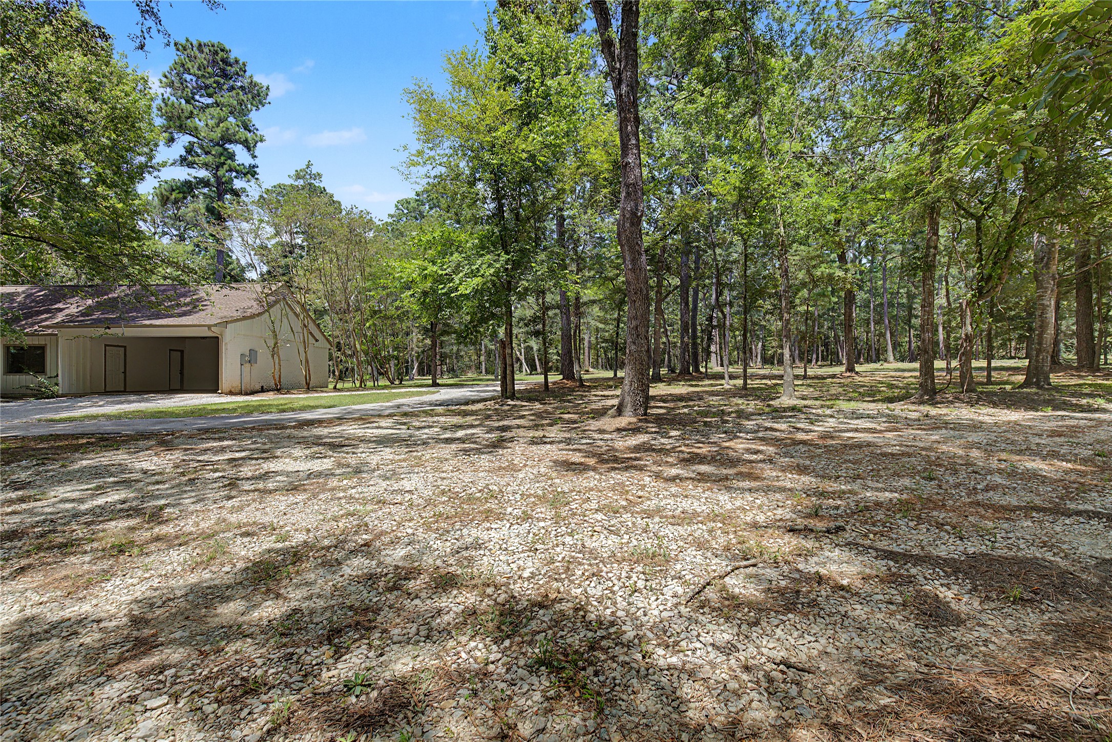 83 Dahlia Road Property Photo 40