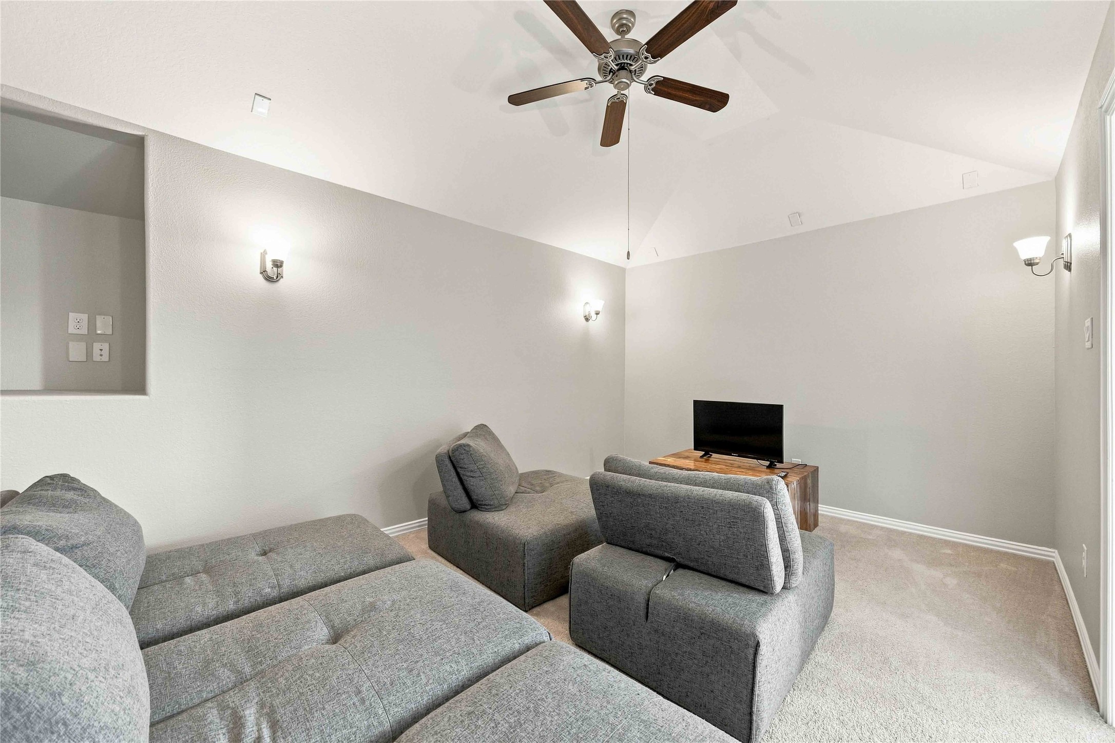 1803 Orchard Berry Lane Property Photo 21
