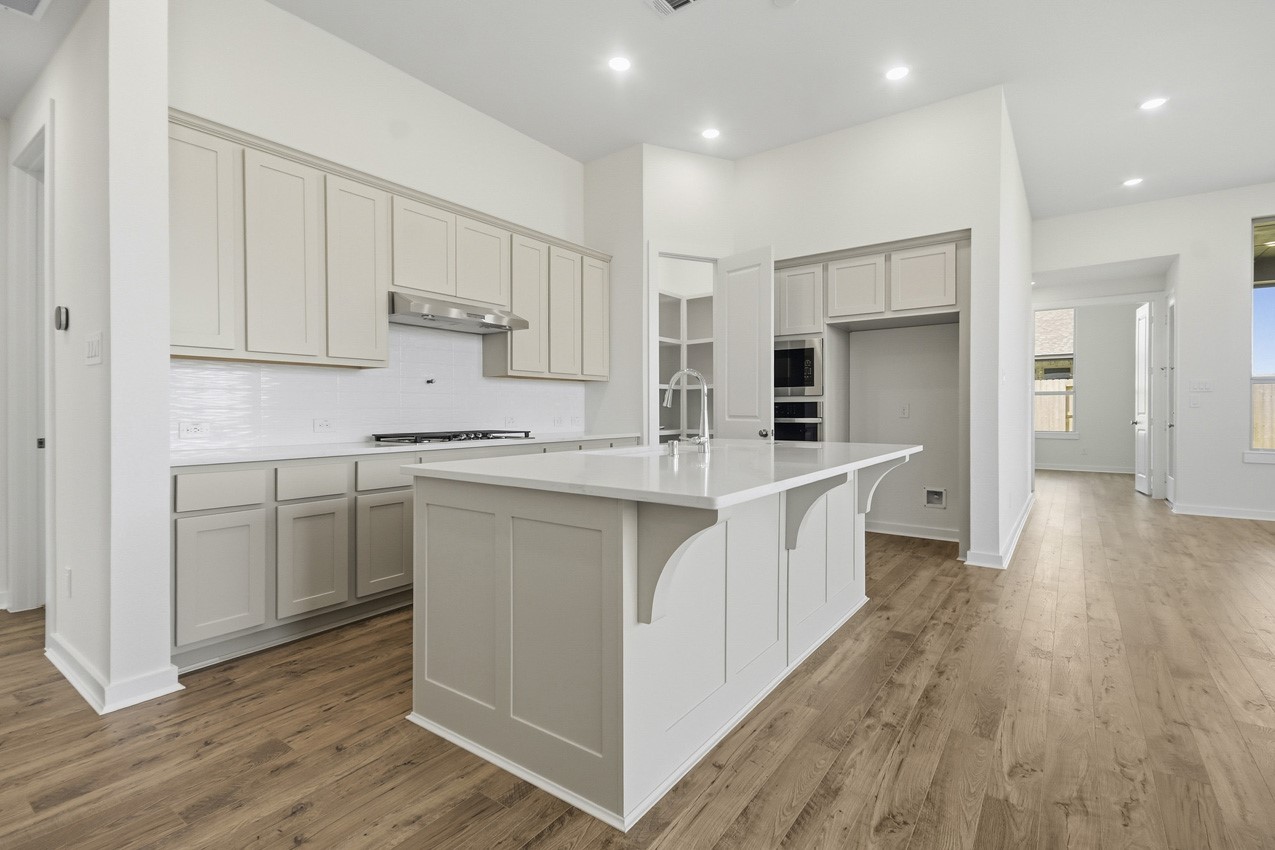 12226 Hyland Lane Property Photo 4