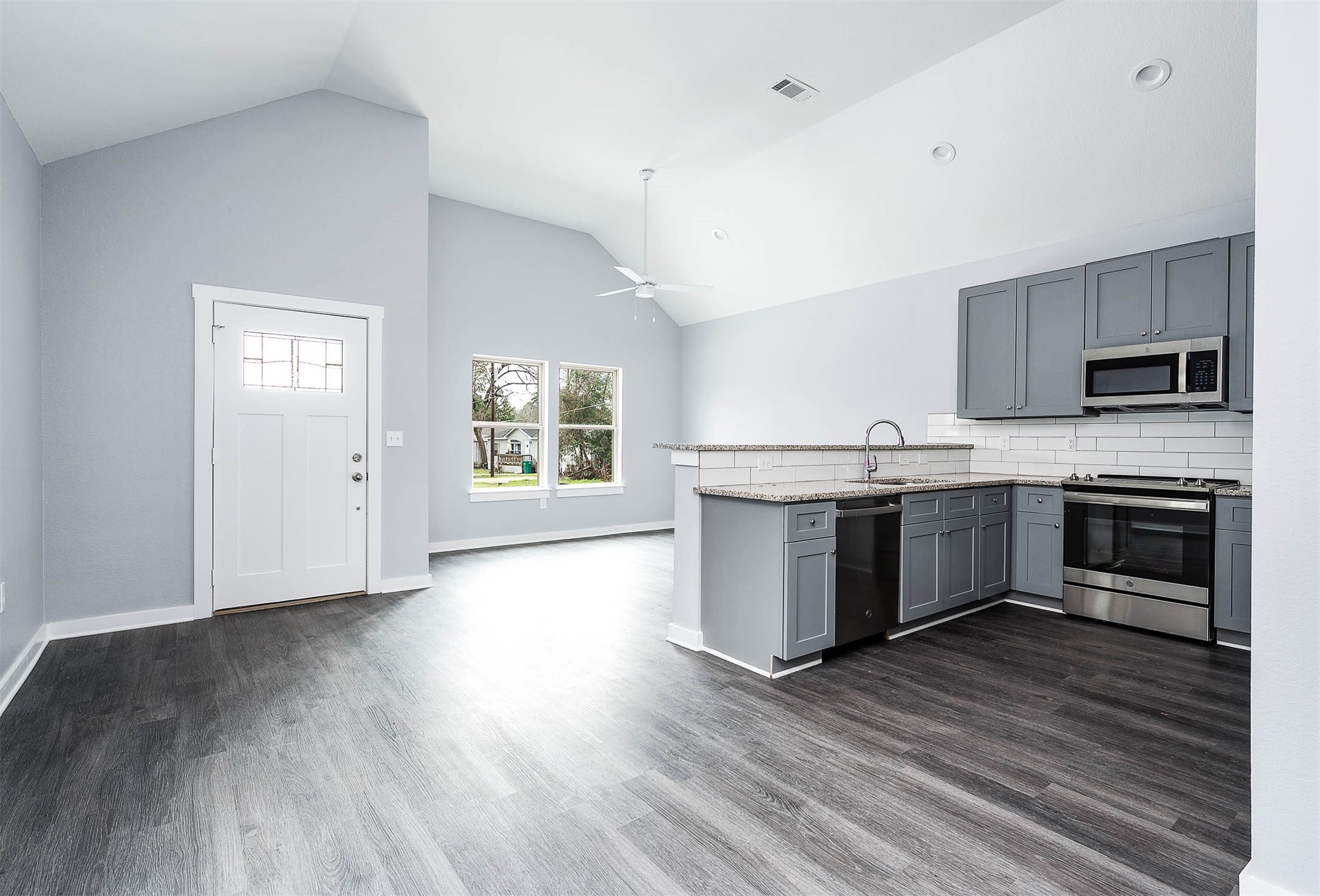 16981 Glenheath Property Photo 7