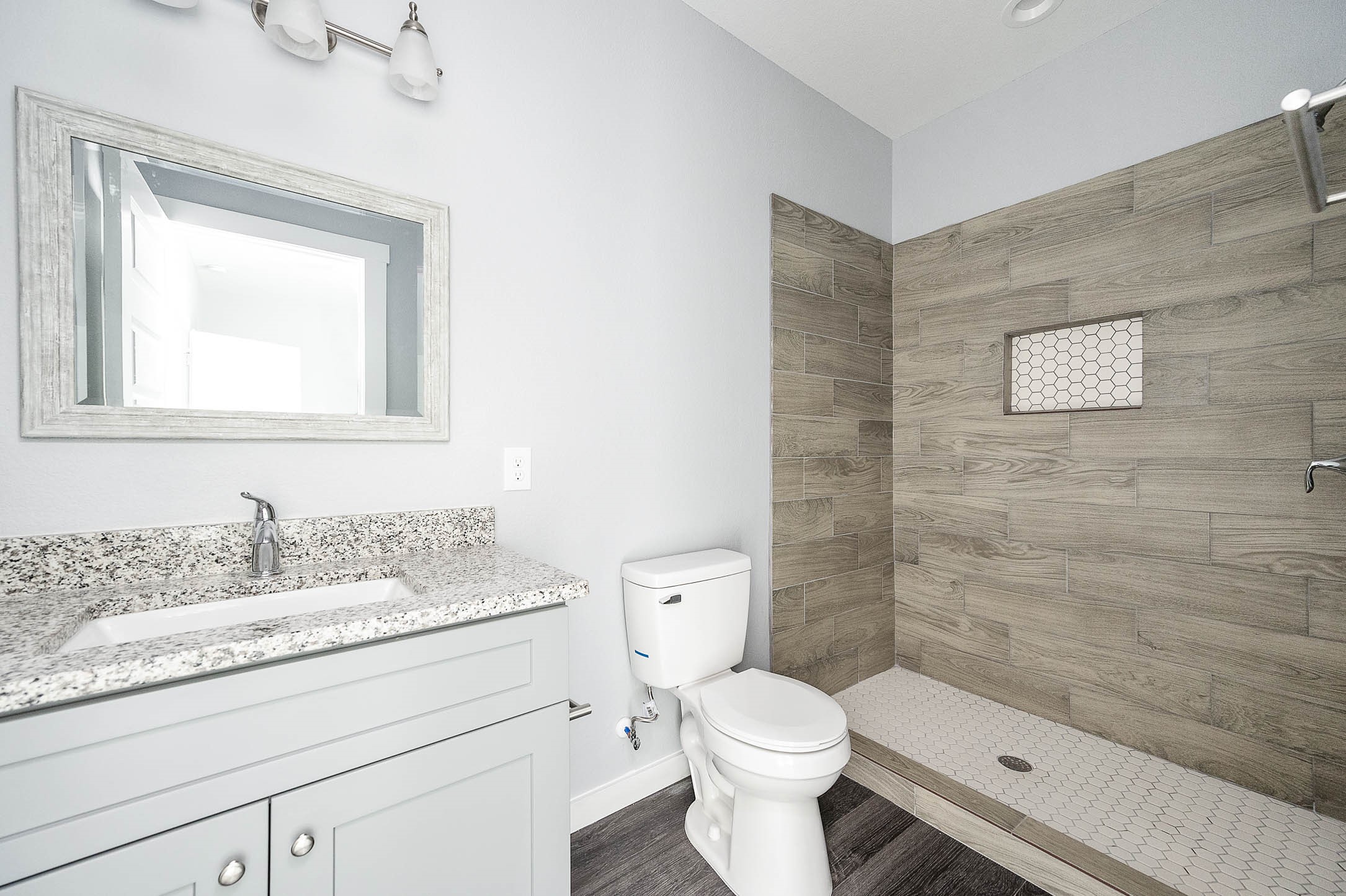 16981 Glenheath Property Photo 15