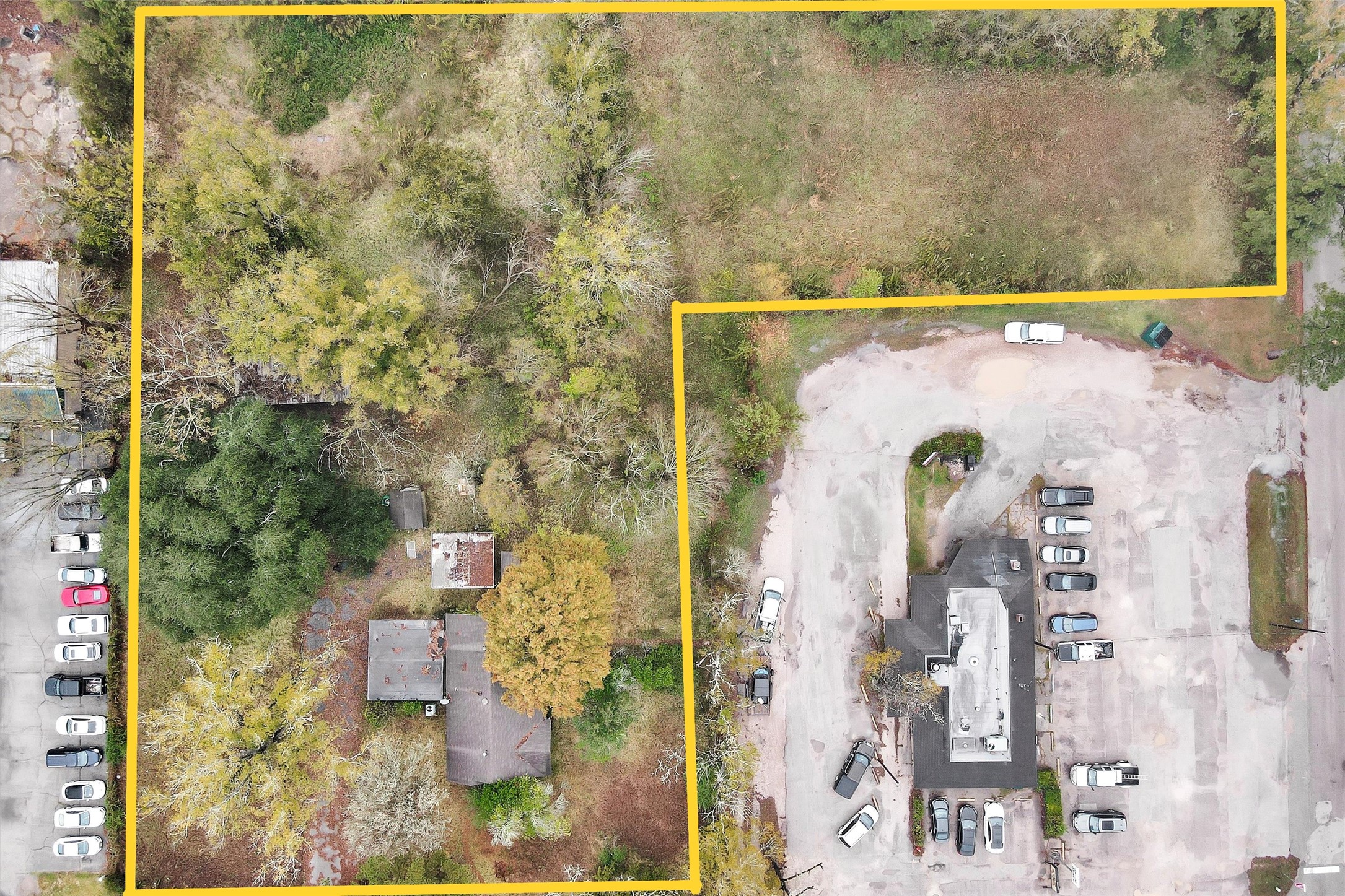 1100 E Houston Property Photo 7
