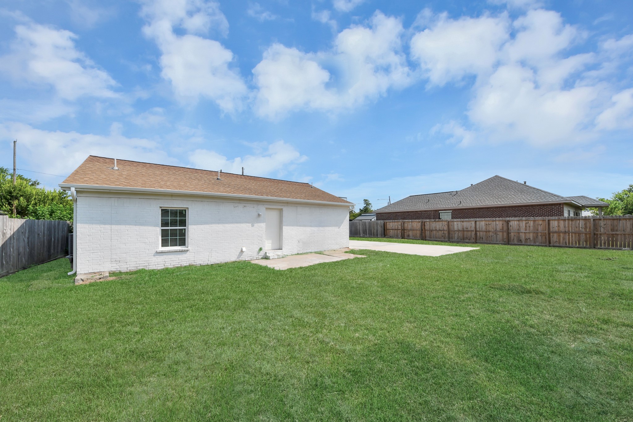 8116 Saint Louis Street Property Photo 7