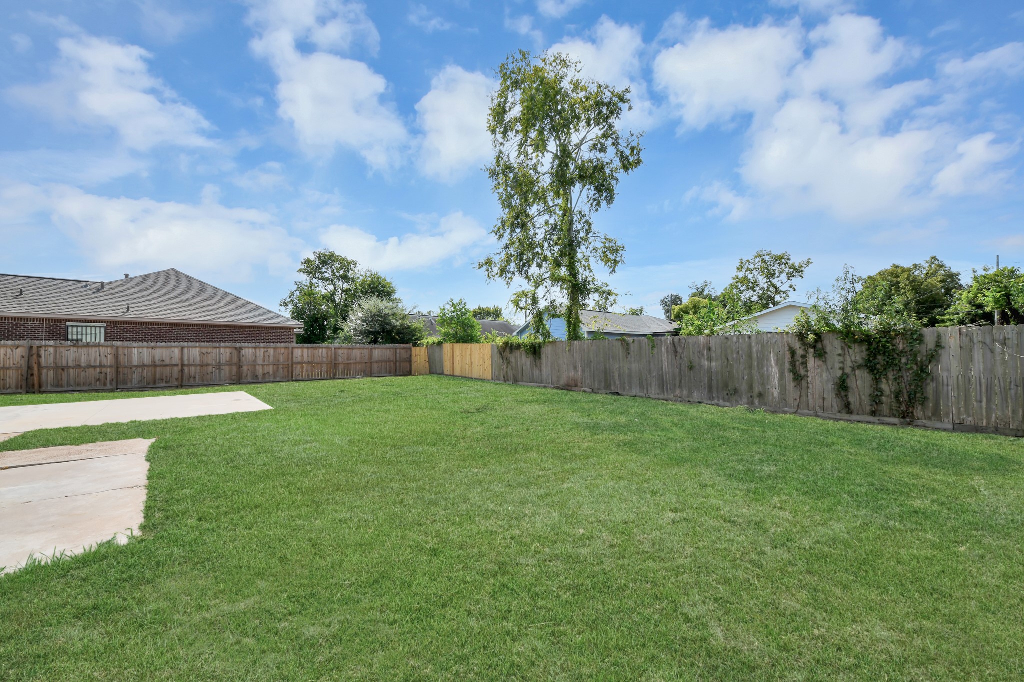 8116 Saint Louis Street Property Photo 8