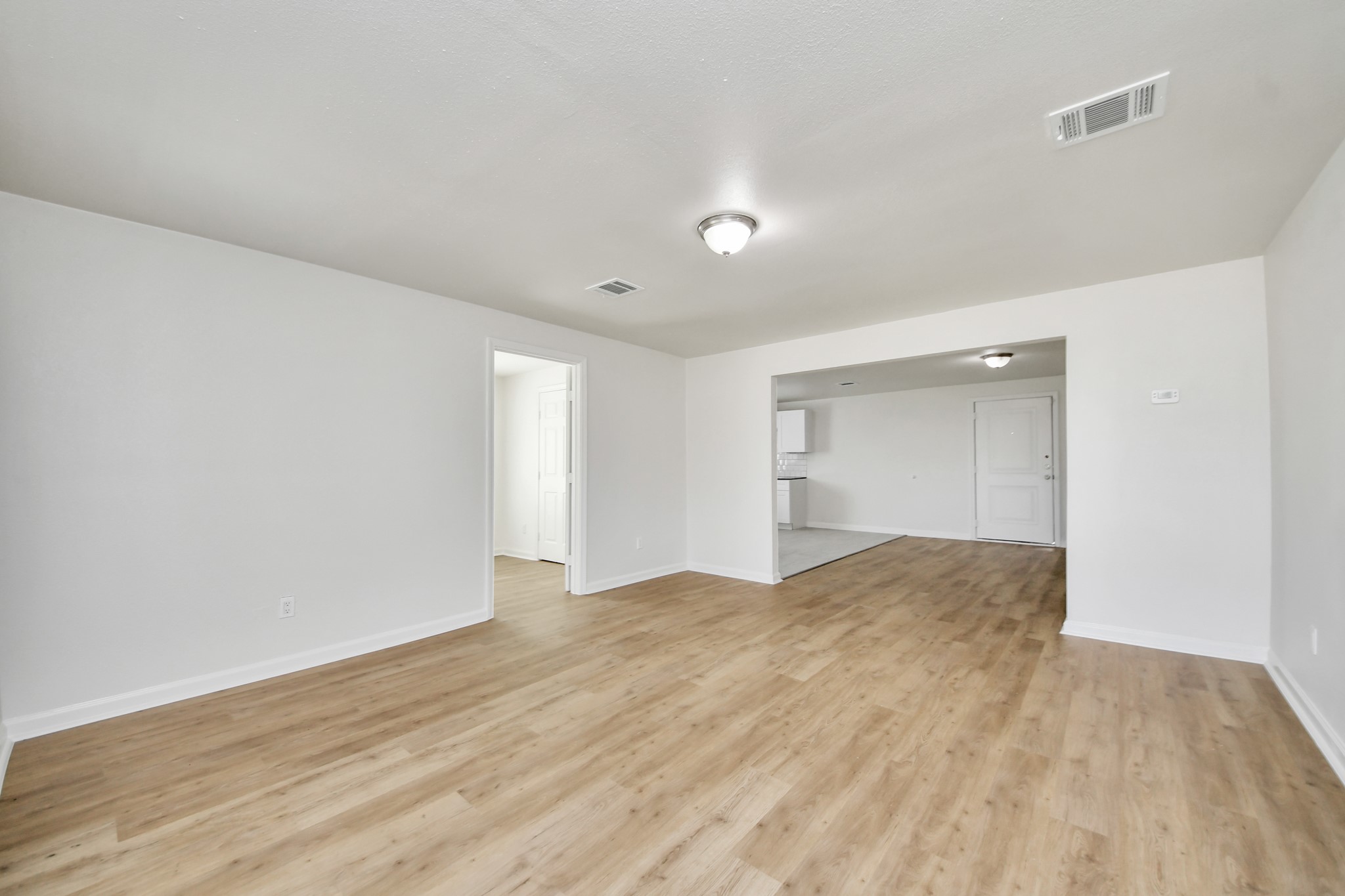 8116 Saint Louis Street Property Photo 11
