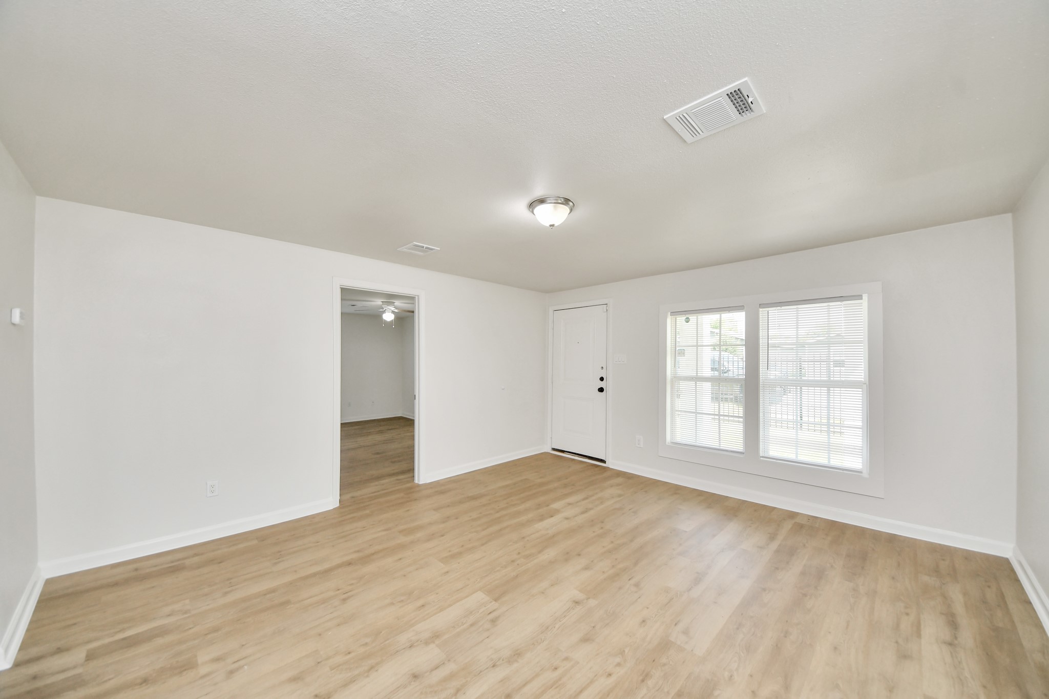 8116 Saint Louis Street Property Photo 13