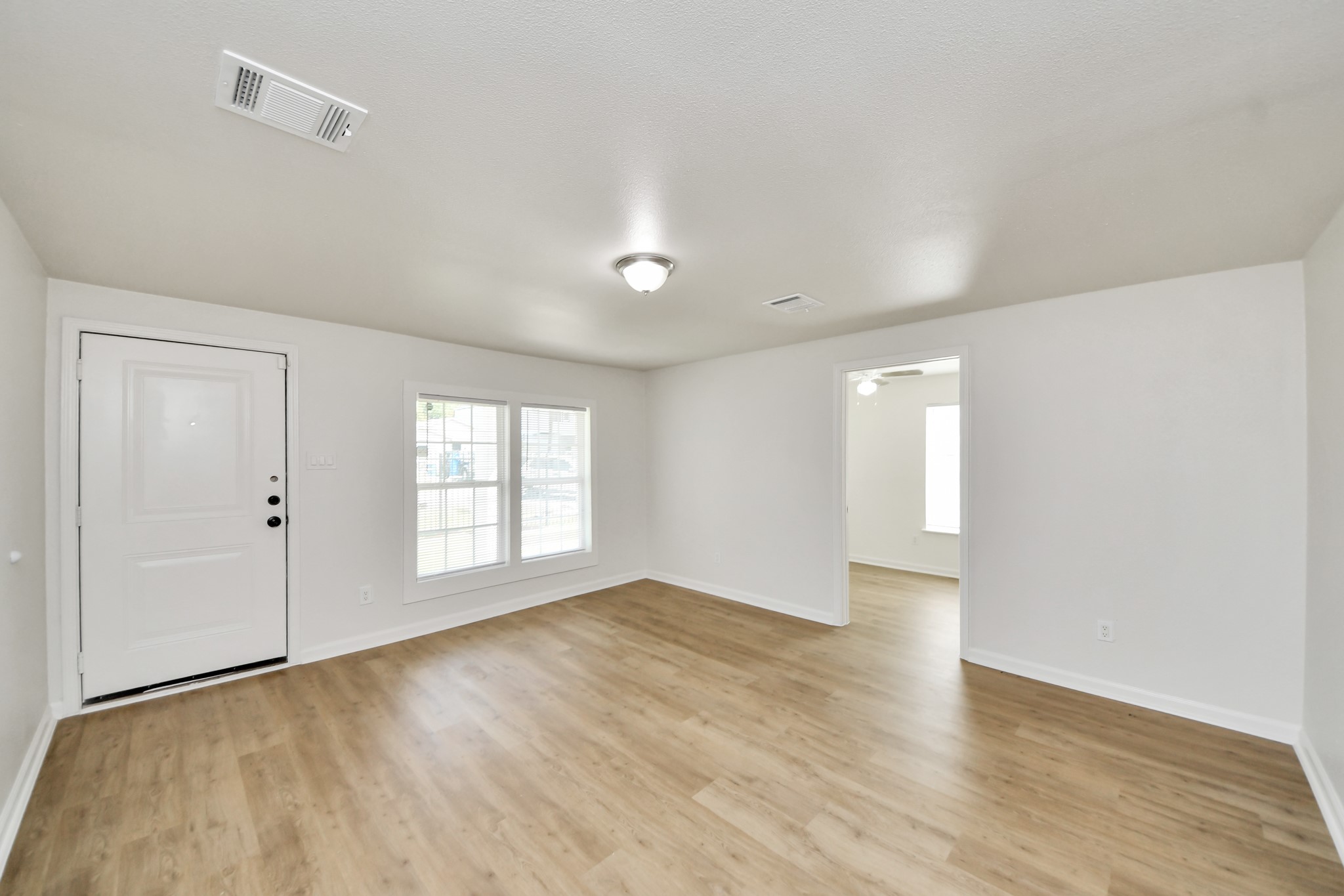8116 Saint Louis Street Property Photo 14