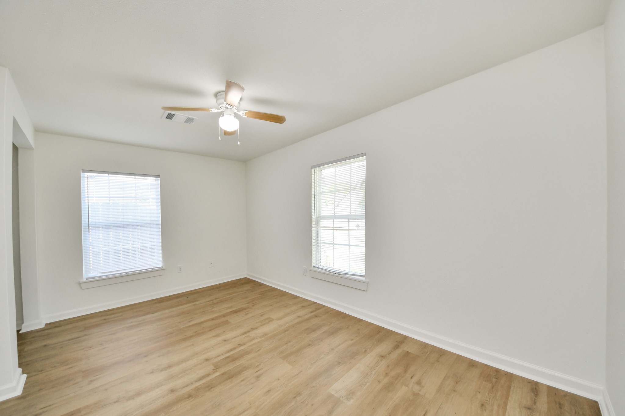 8116 Saint Louis Street Property Photo 18