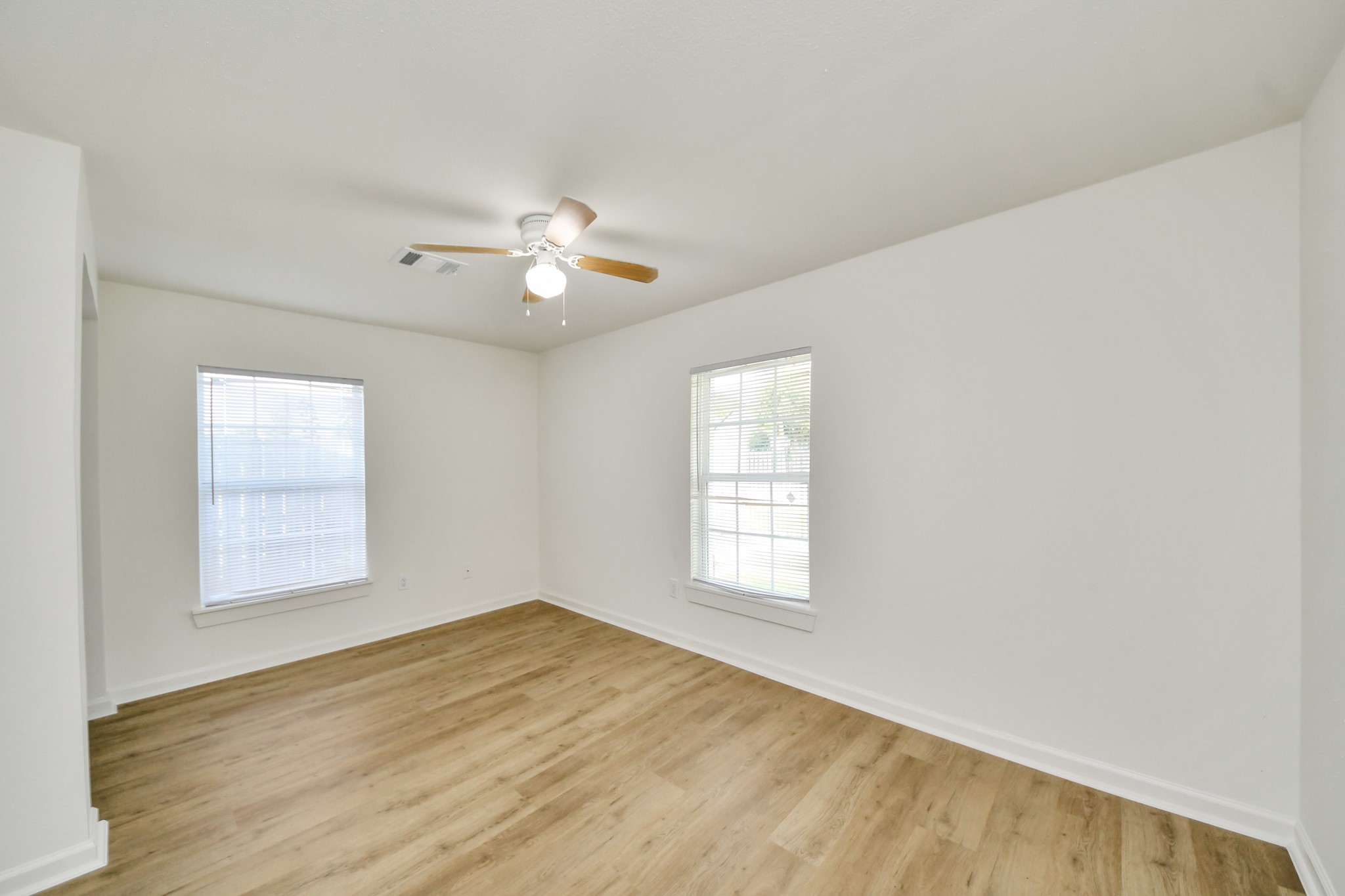 8116 Saint Louis Street Property Photo 19