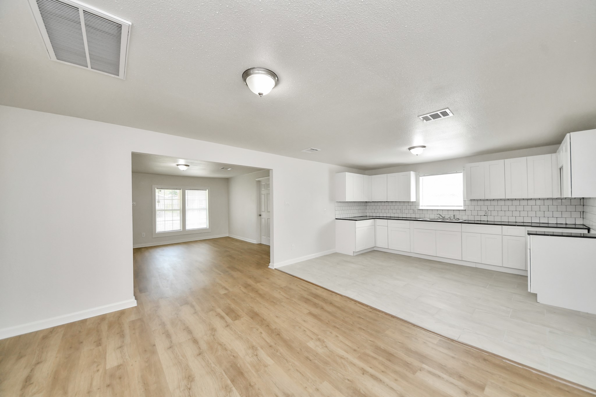 8116 Saint Louis Street Property Photo 24