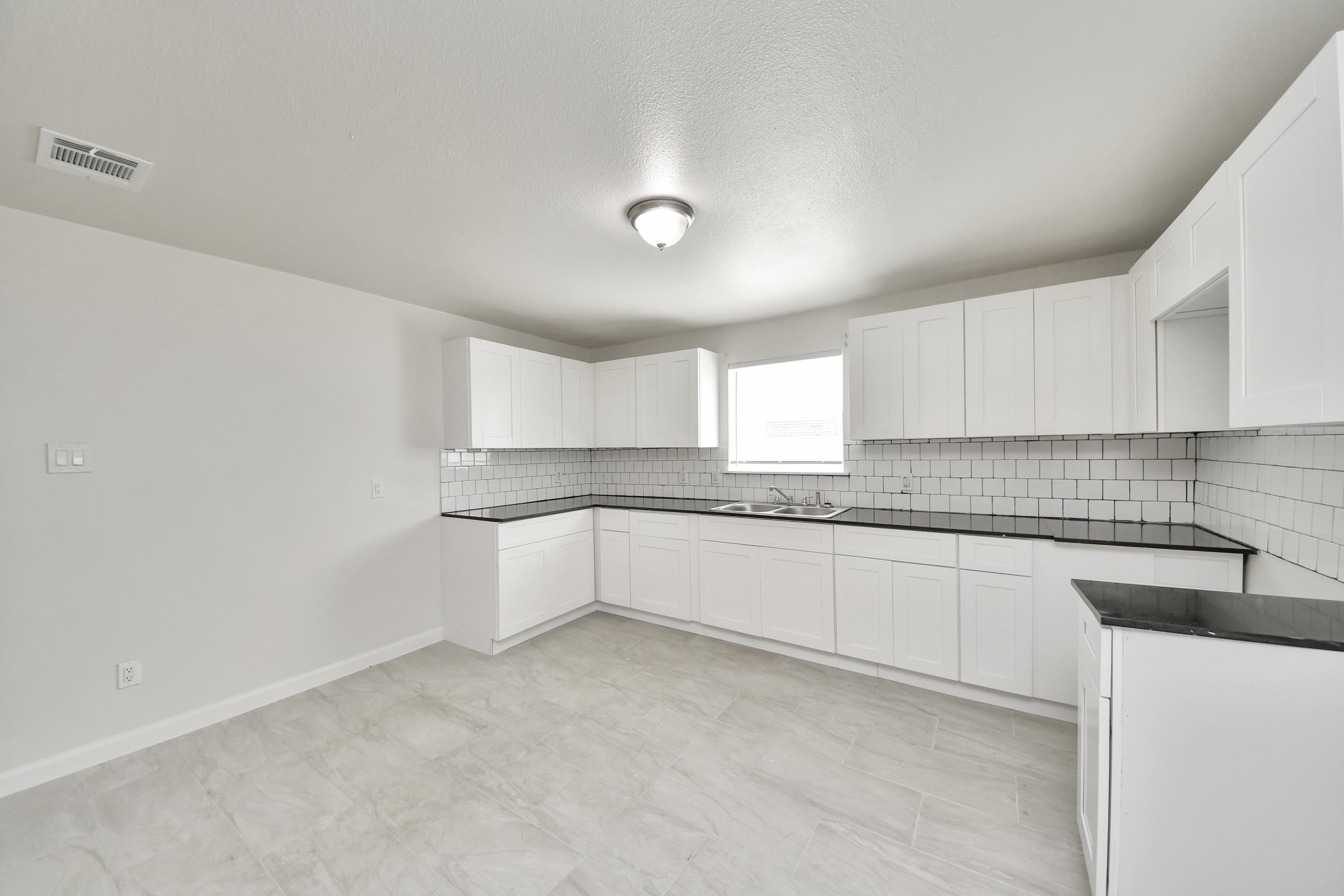 8116 Saint Louis Street Property Photo 26