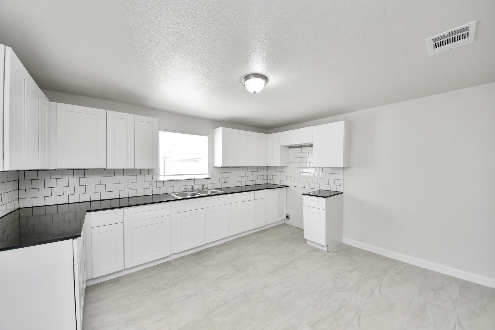 8116 Saint Louis Street Property Photo 28