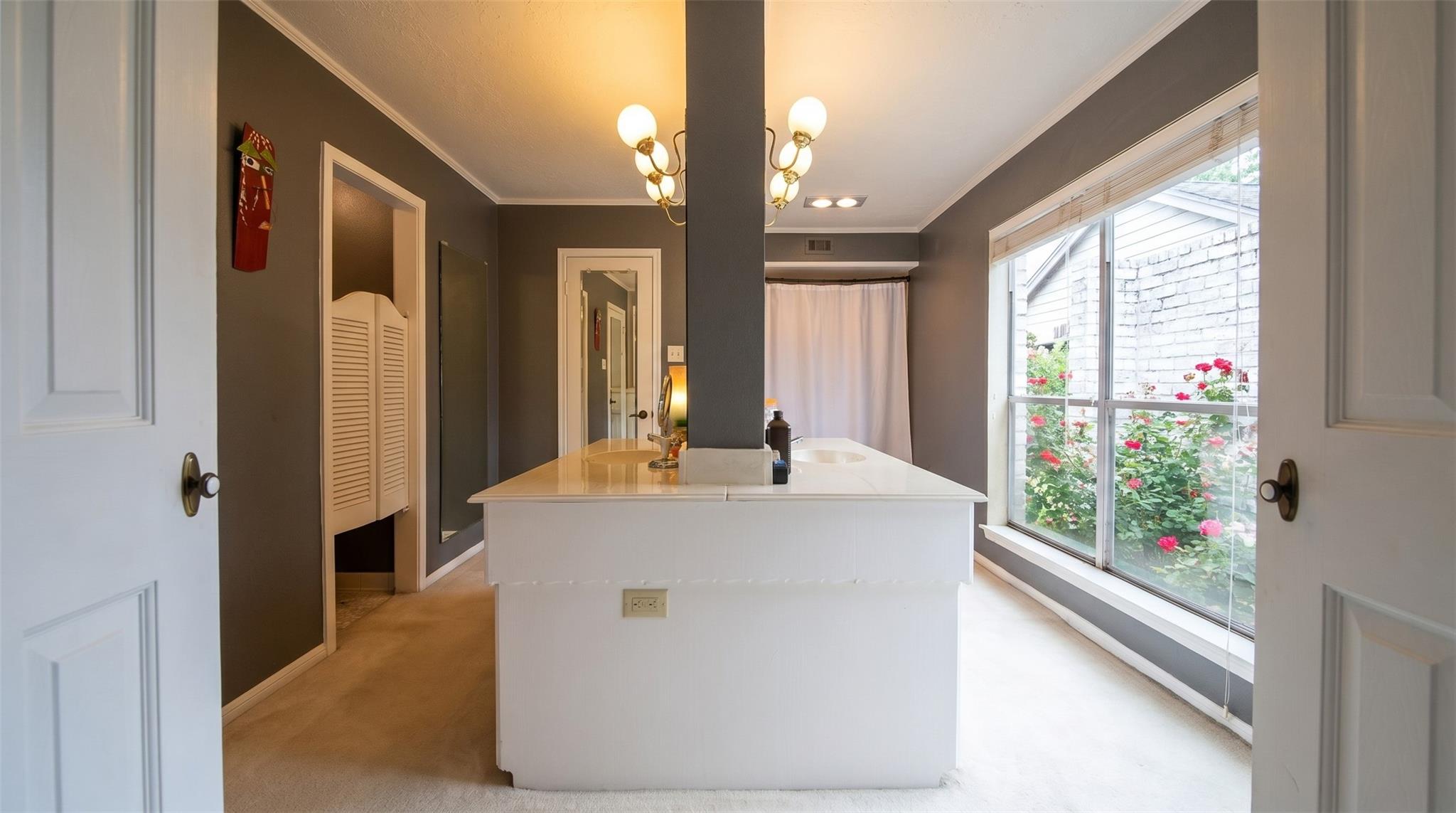 16214 Sir William Drive Property Photo 8