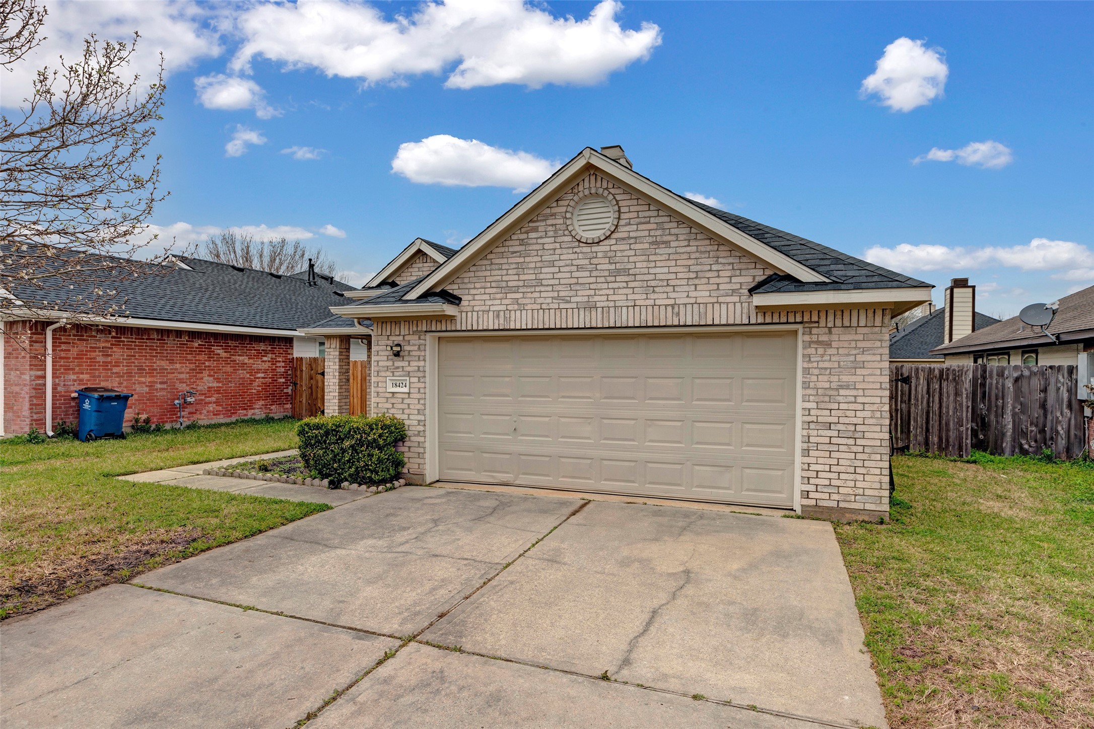 18424 Sunrise Pines Drive Property Photo 4