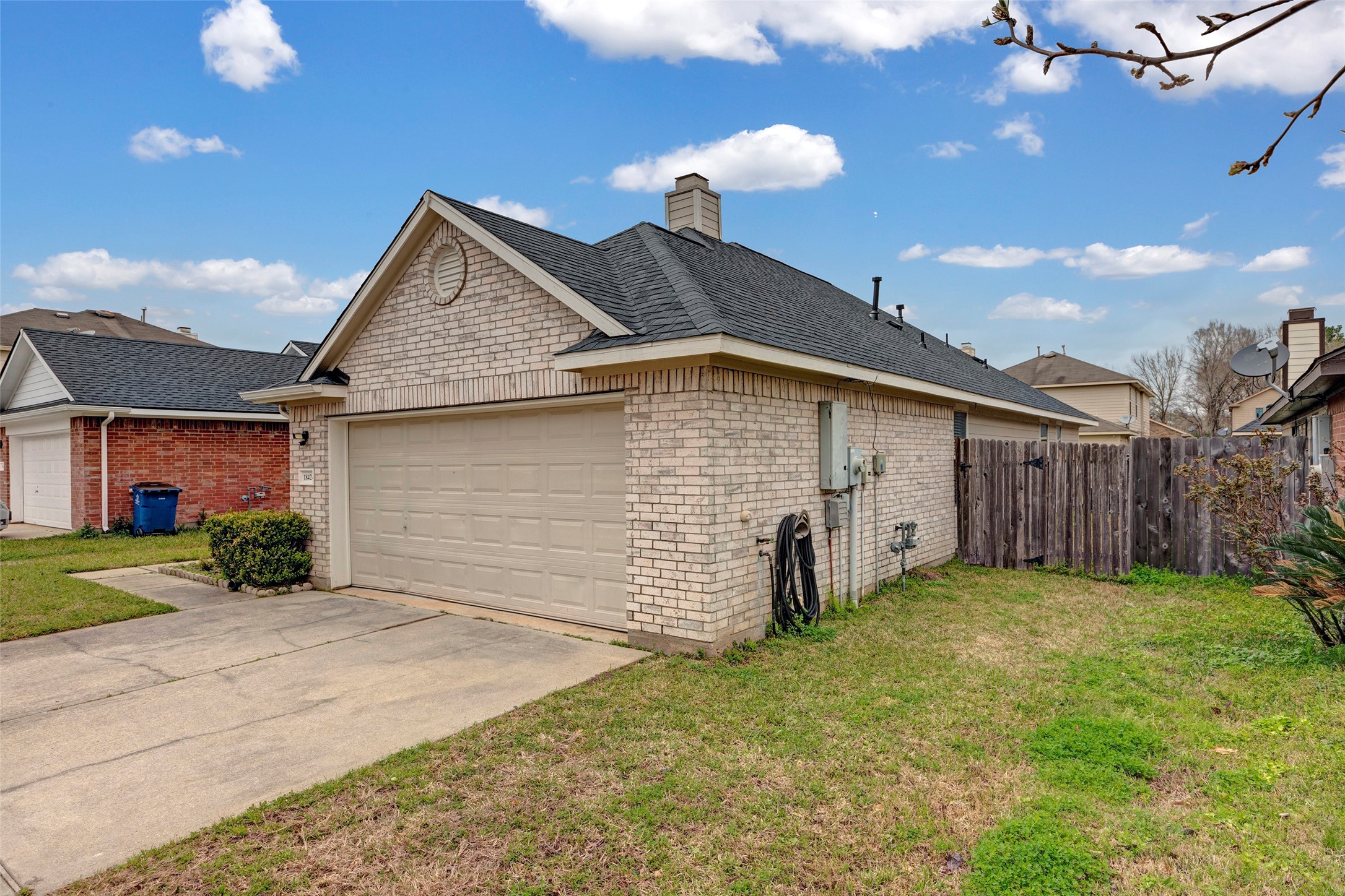 18424 Sunrise Pines Drive Property Photo 5