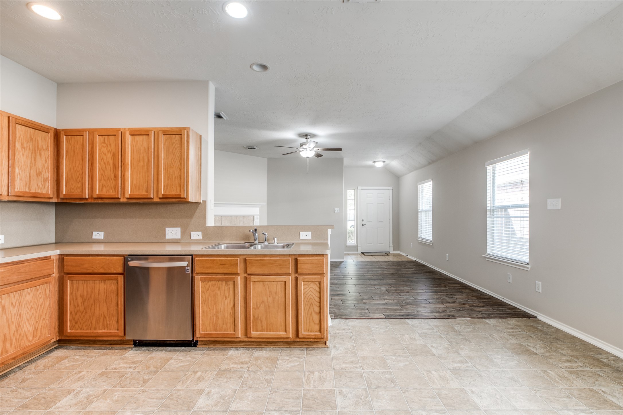 18424 Sunrise Pines Drive Property Photo 21