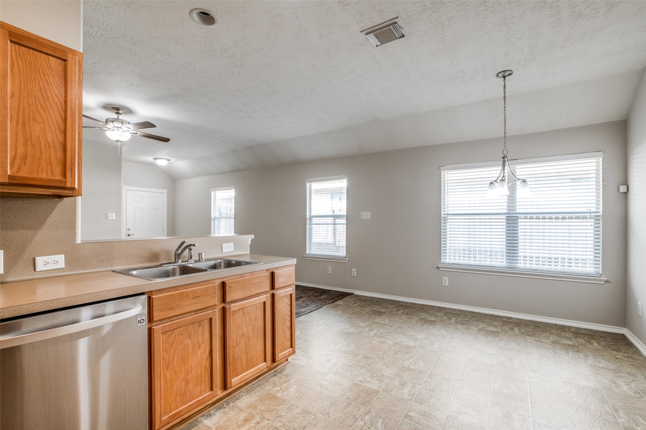18424 Sunrise Pines Drive Property Photo 22