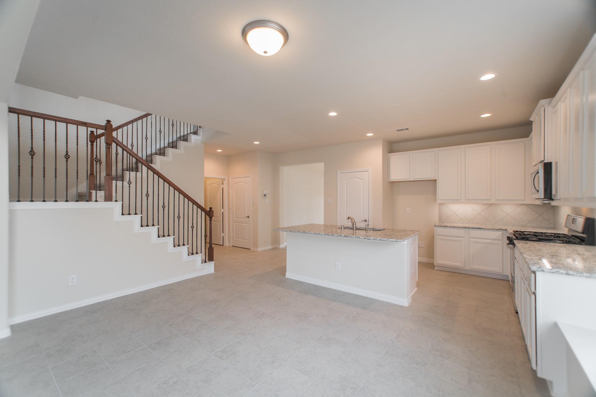 30014 Twisting Springs Drive Property Photo 15