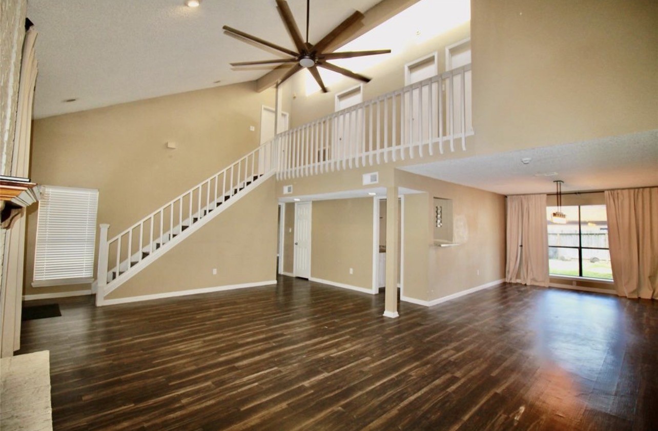 4701 Spring Lane Property Photo 3