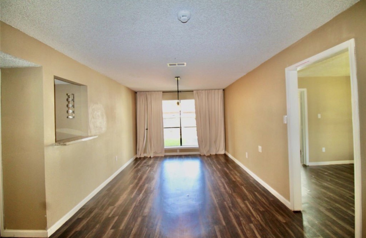 4701 Spring Lane Property Photo 5