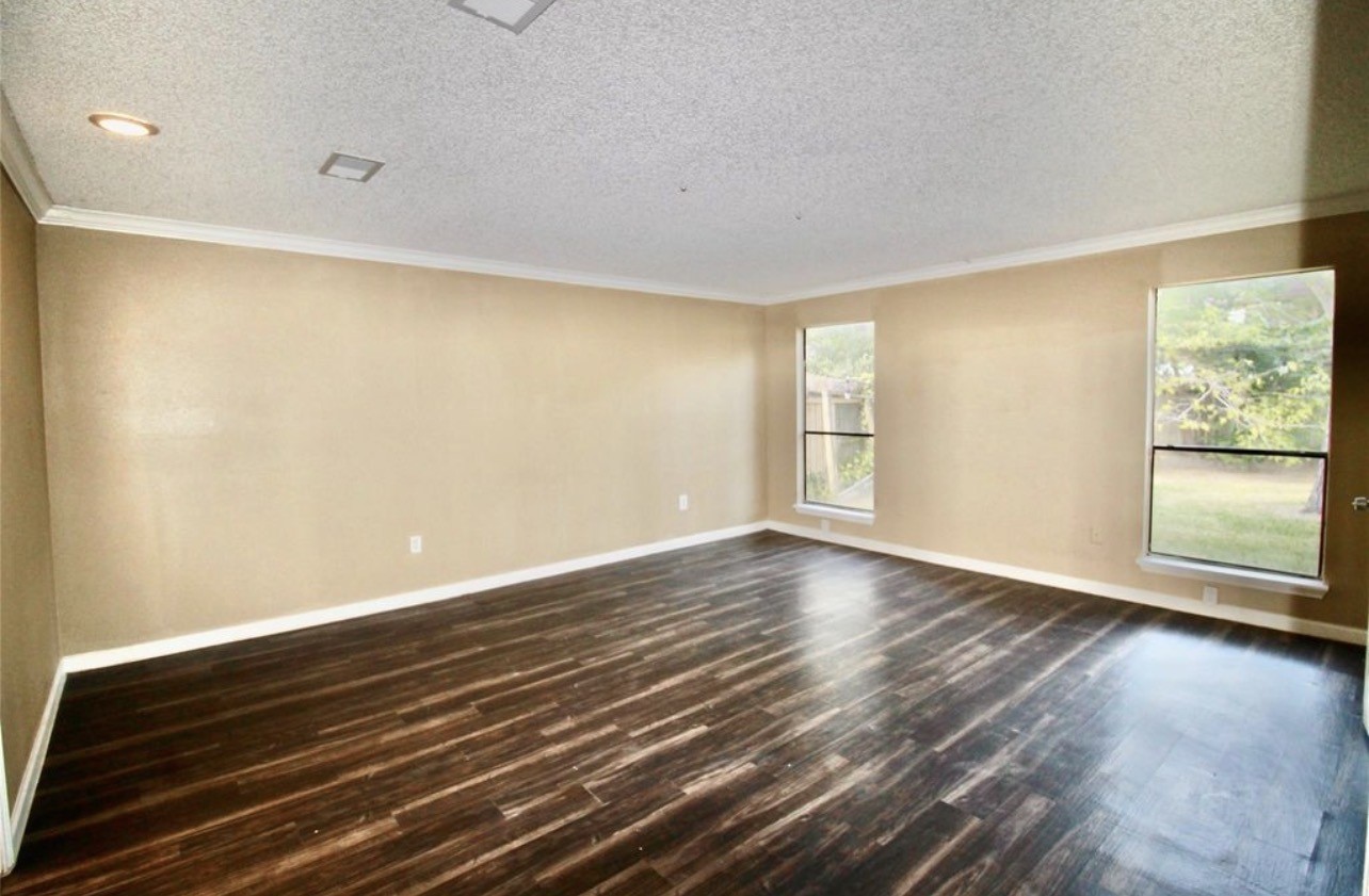 4701 Spring Lane Property Photo 9