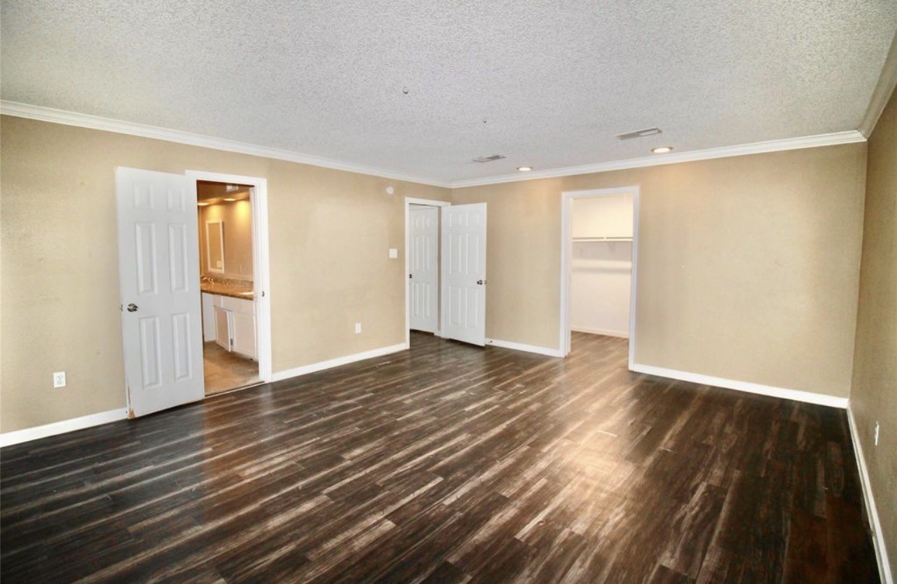 4701 Spring Lane Property Photo 10