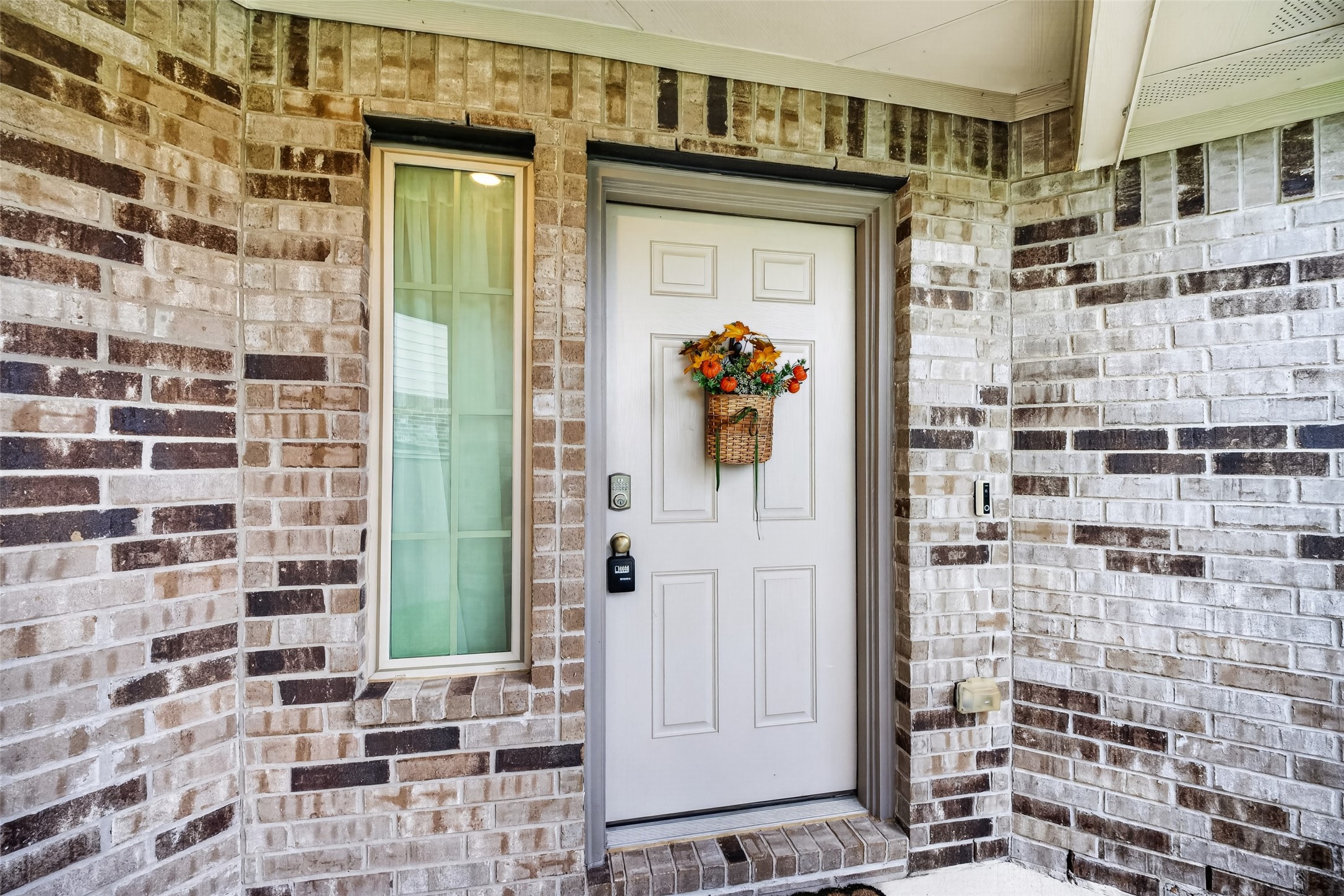 8623 River Crest Drive Property Photo 5