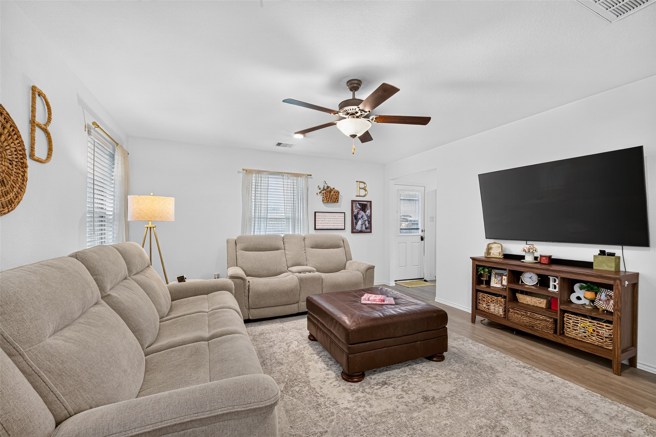 8623 River Crest Drive Property Photo 7