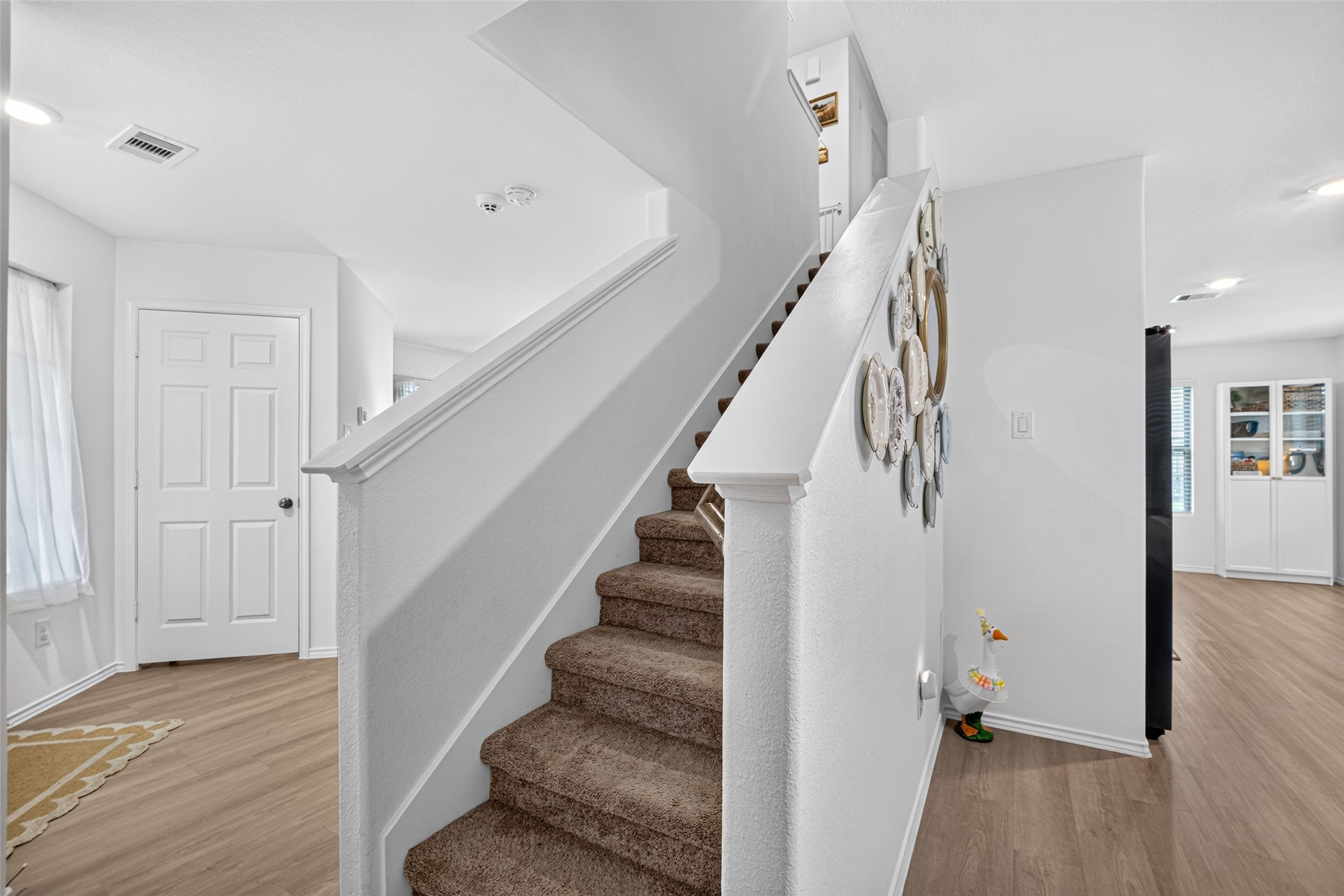 8623 River Crest Drive Property Photo 17
