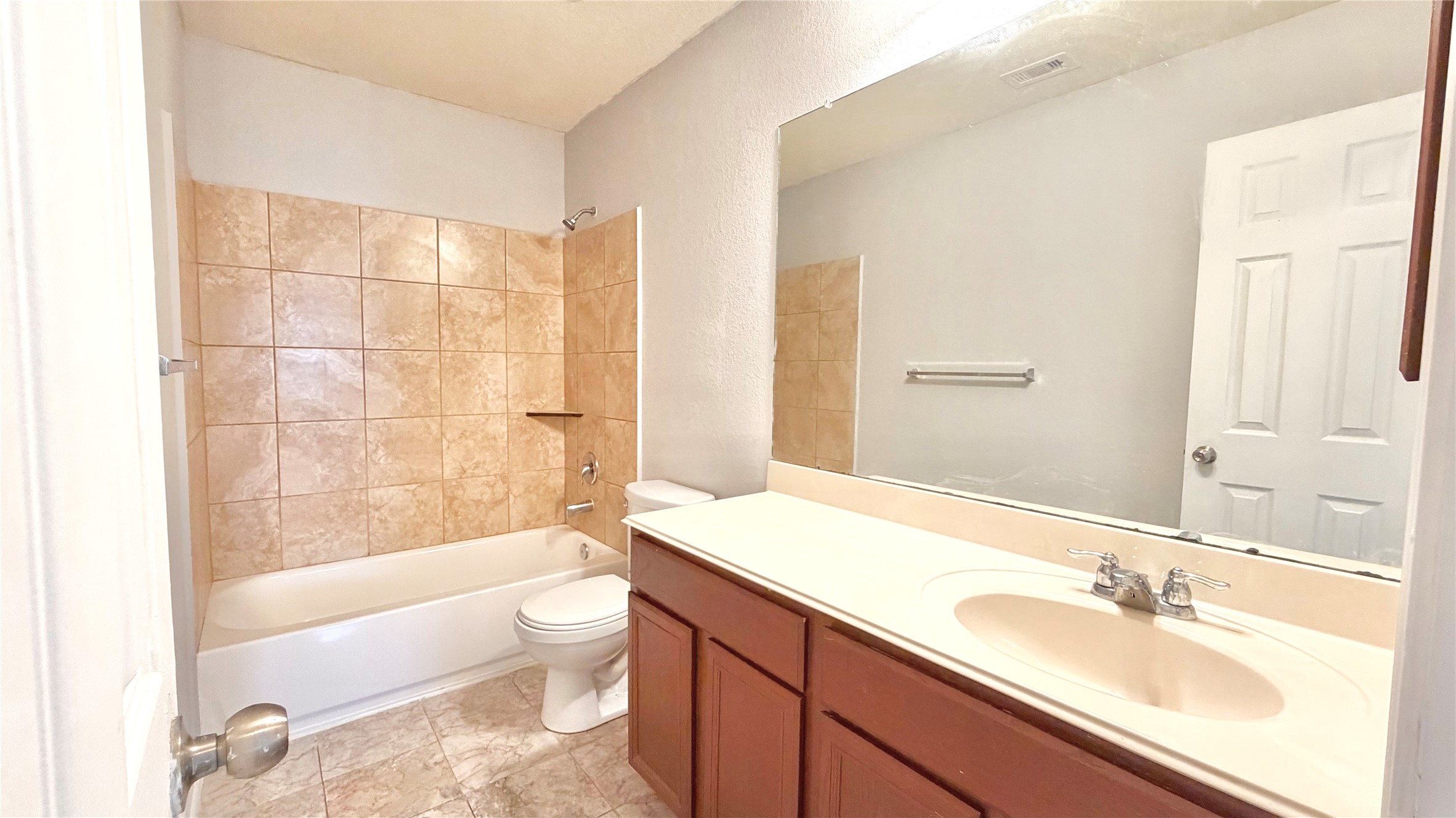 2102 Indian Clearing Trail Property Photo 17