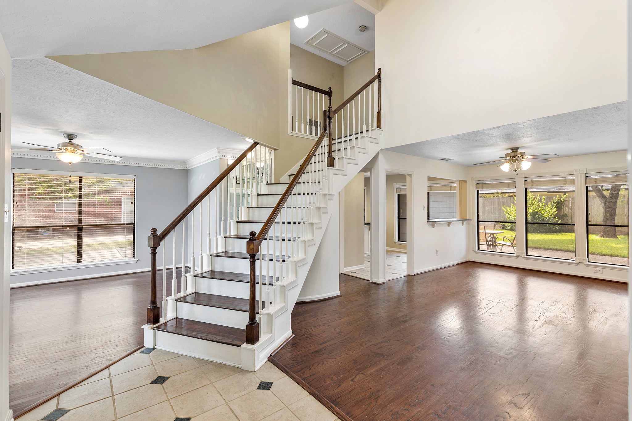 15107 Easton Park Drive Property Photo 8