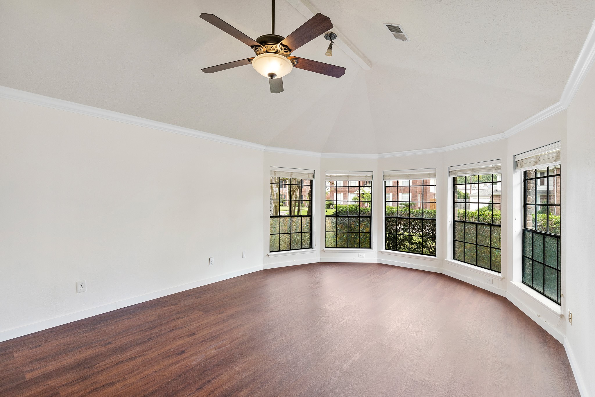 15107 Easton Park Drive Property Photo 25