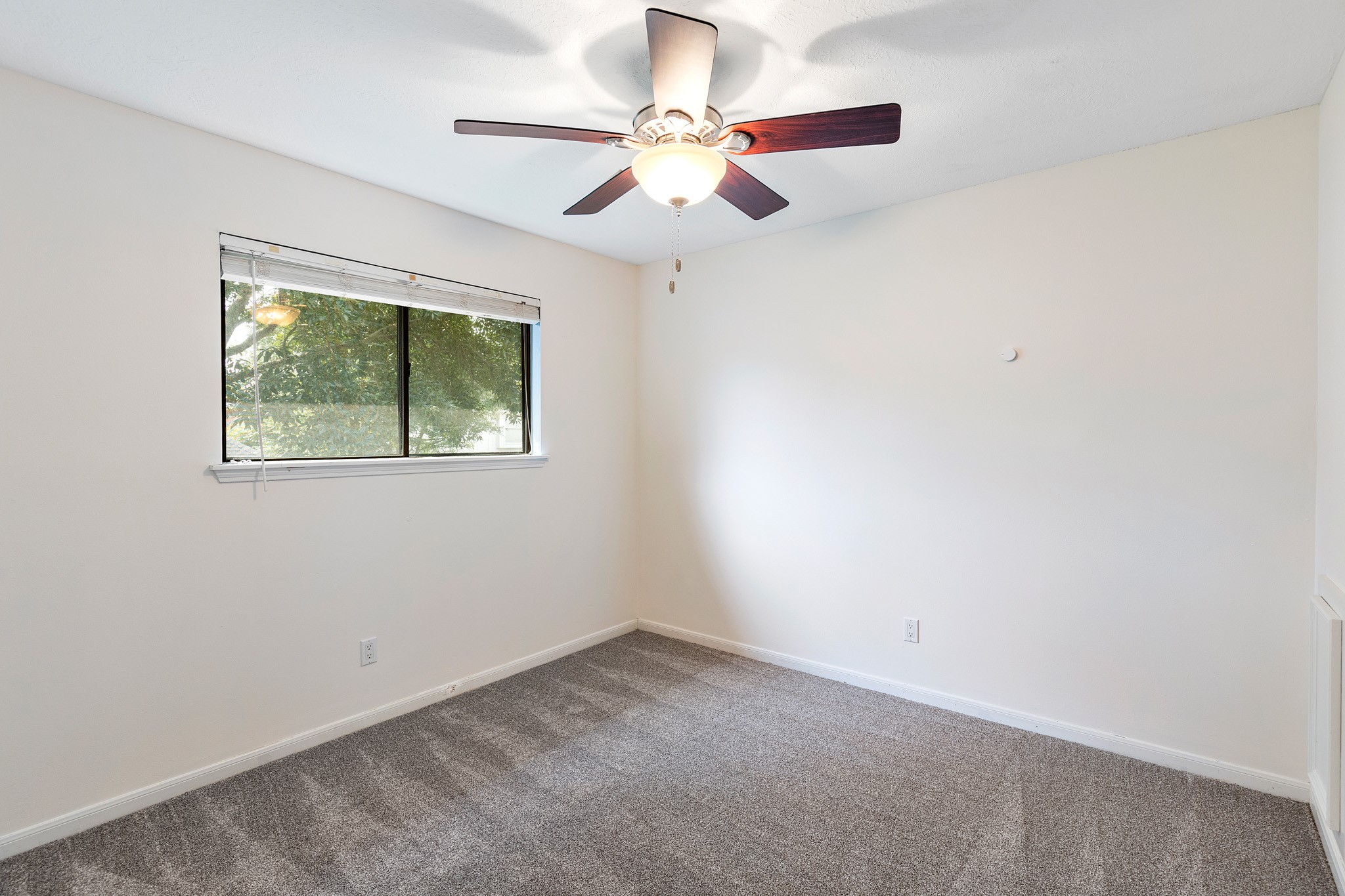 15107 Easton Park Drive Property Photo 36