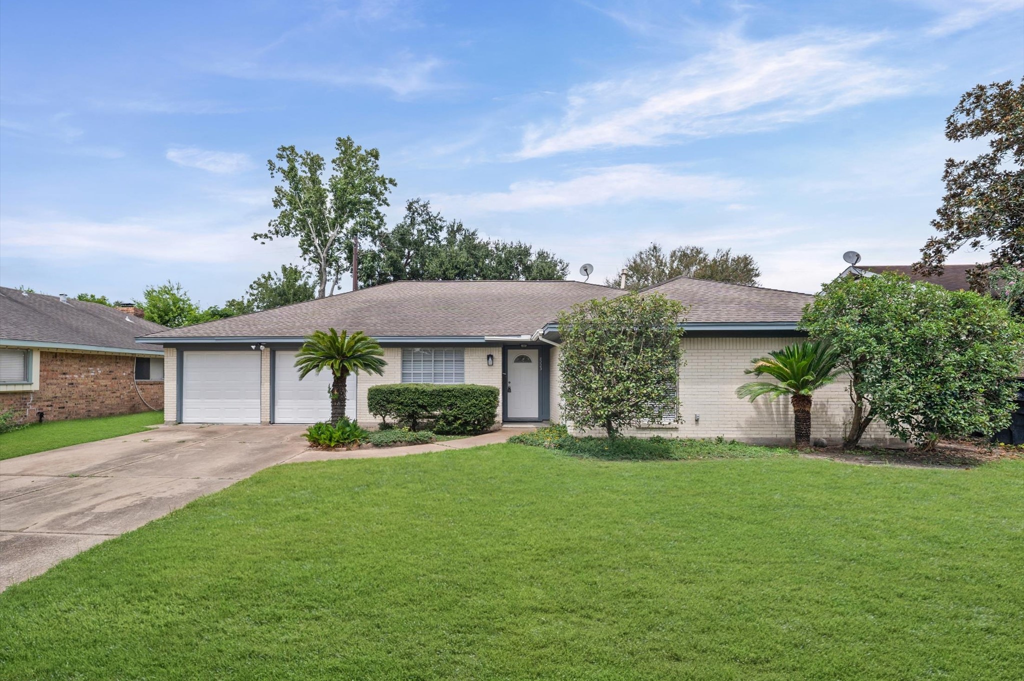 8223 Gulf Tree Lane
