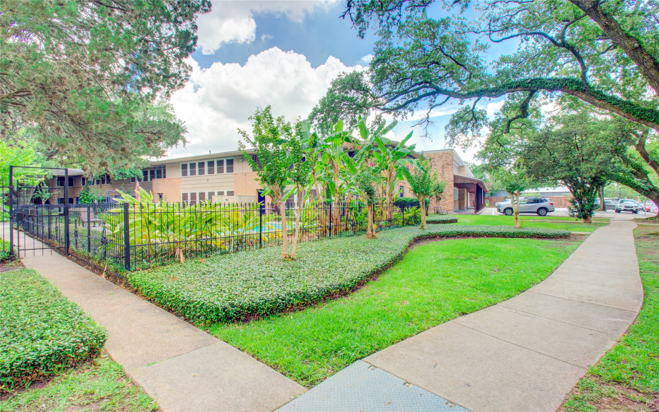 4020 Blue Bonnet Boulevard E Property Photo 1