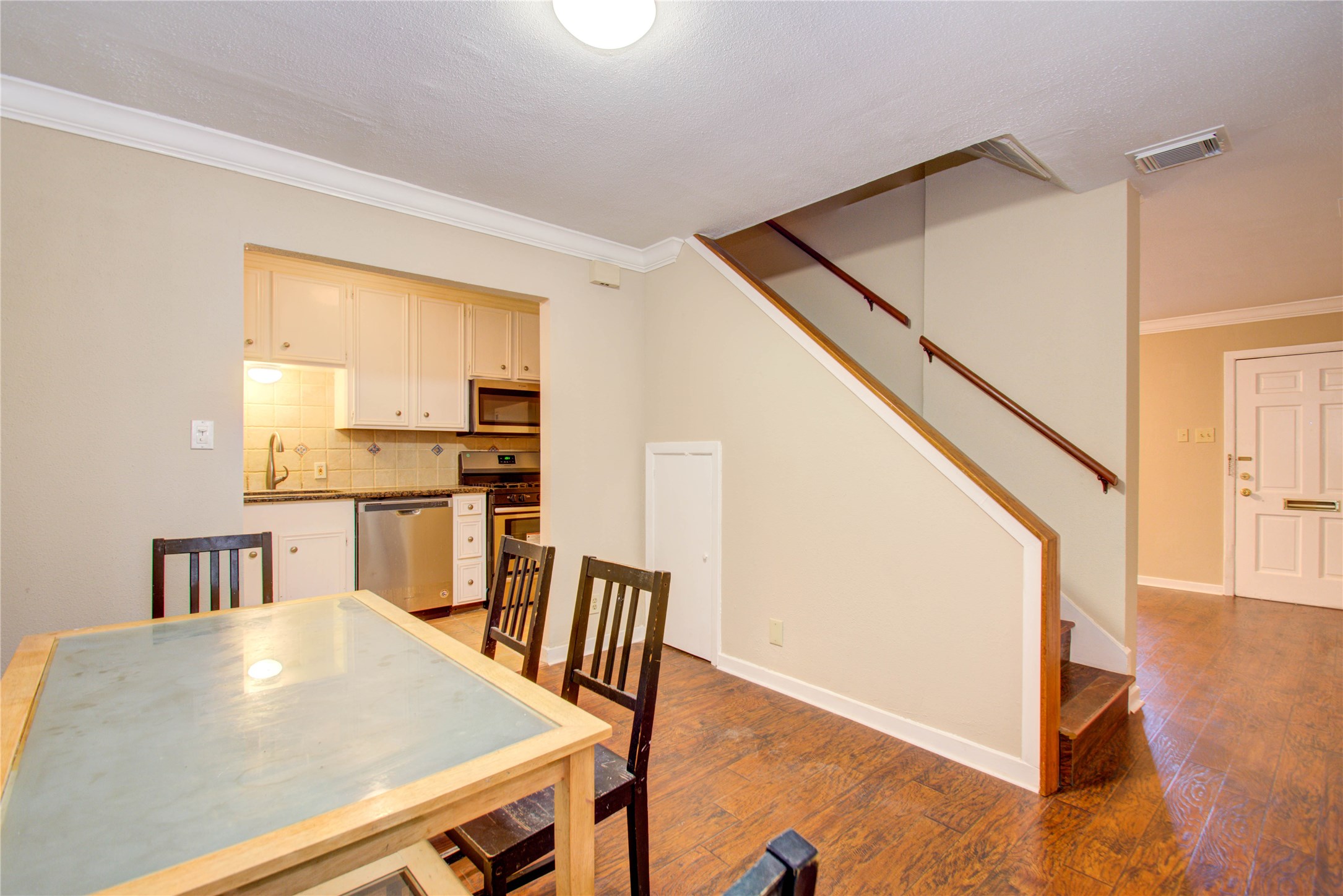 4020 Blue Bonnet Boulevard E Property Photo 12