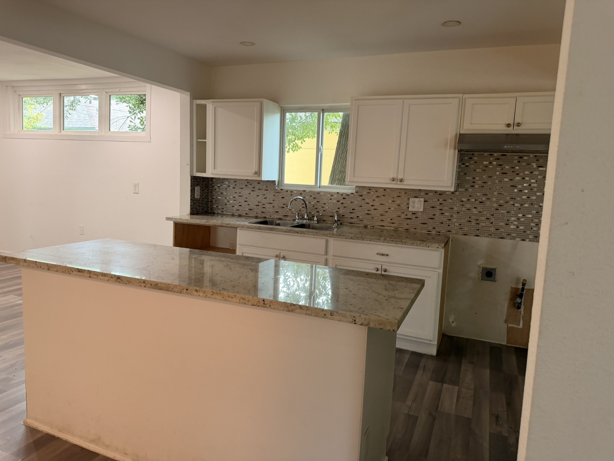6642 Kernel Street Property Photo 3