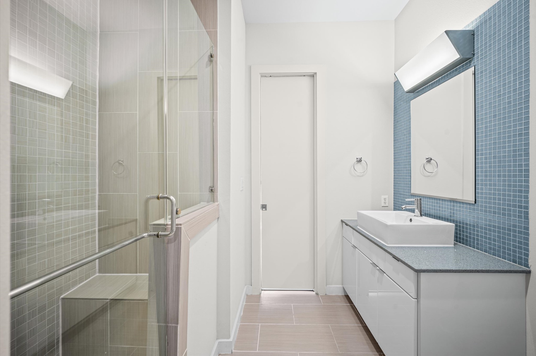 207 Pierce Street 305 Property Photo 17