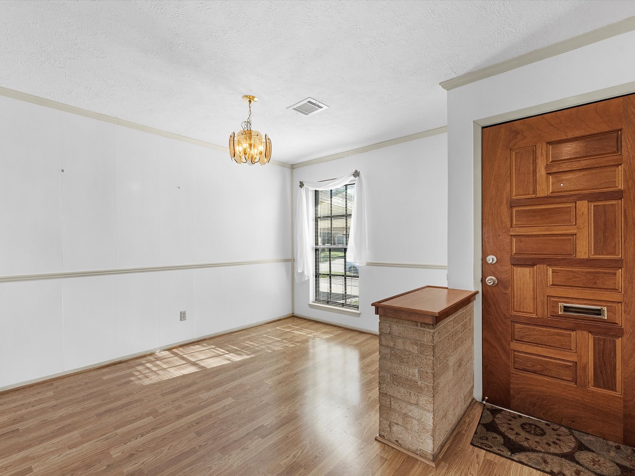 3311 Westbrook Circle Property Photo 4