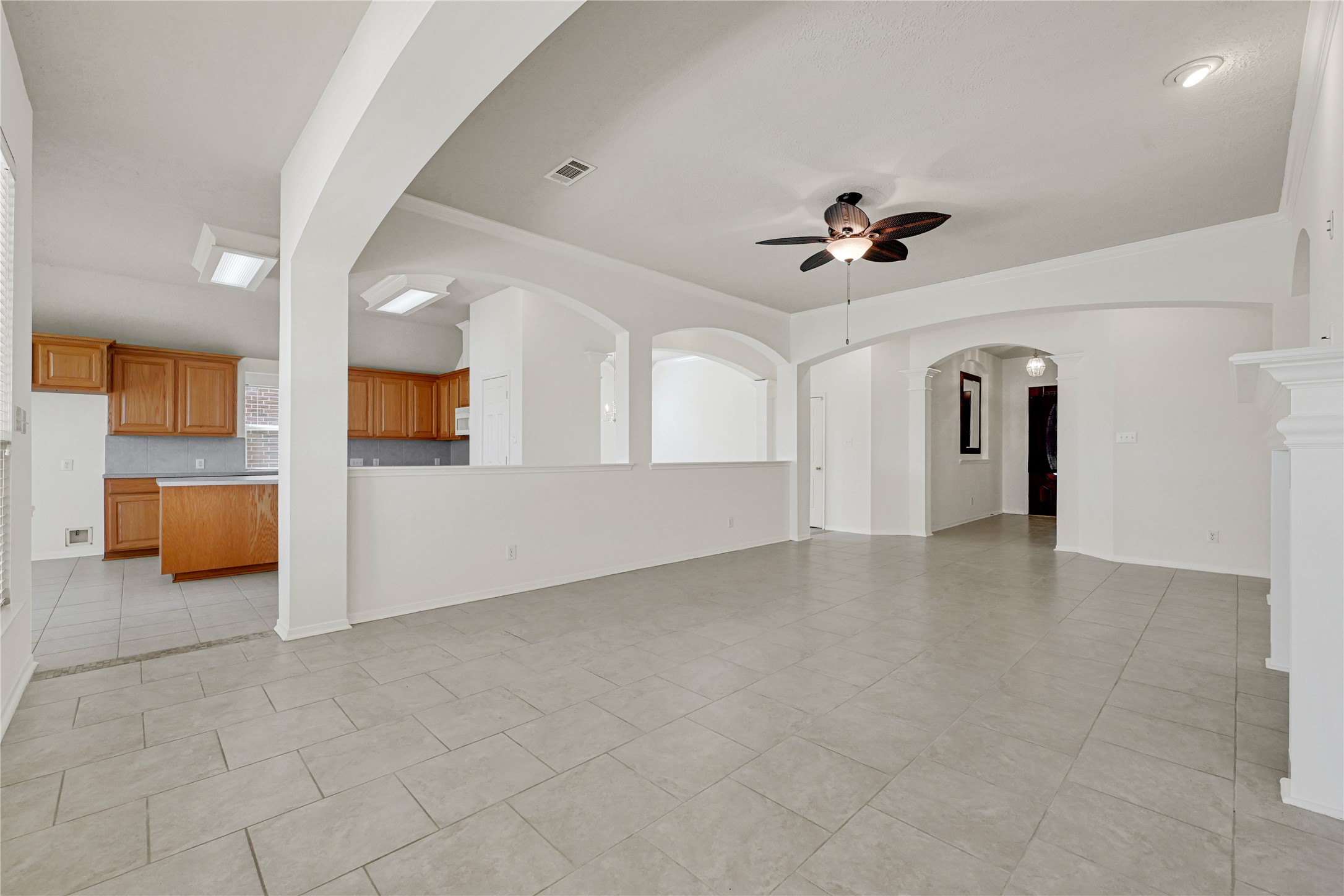 19211 Westfield Parkway Property Photo 7