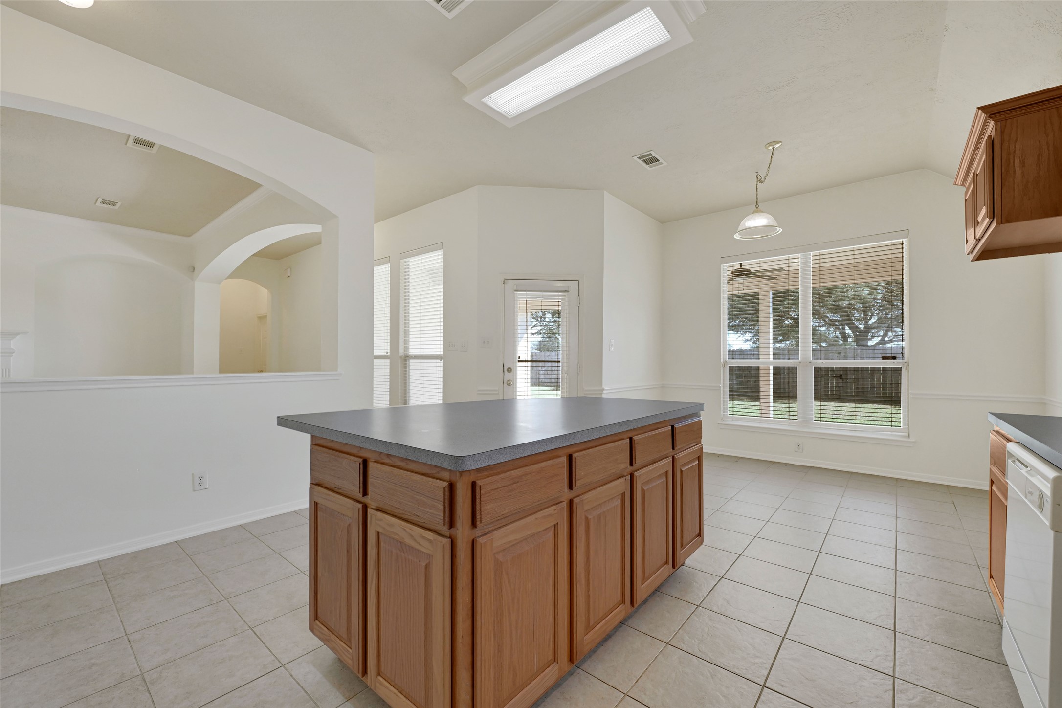 19211 Westfield Parkway Property Photo 12