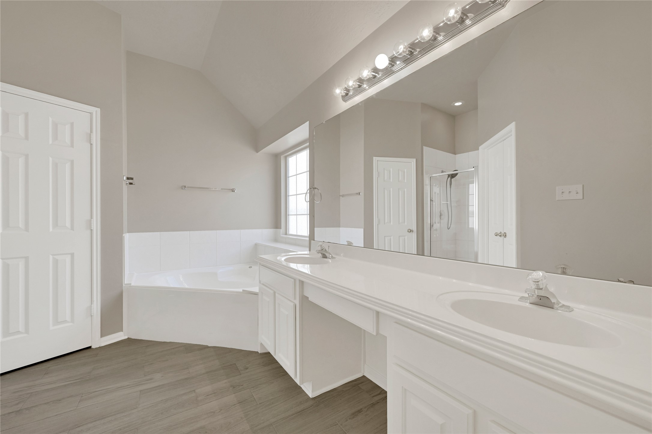 19211 Westfield Parkway Property Photo 18