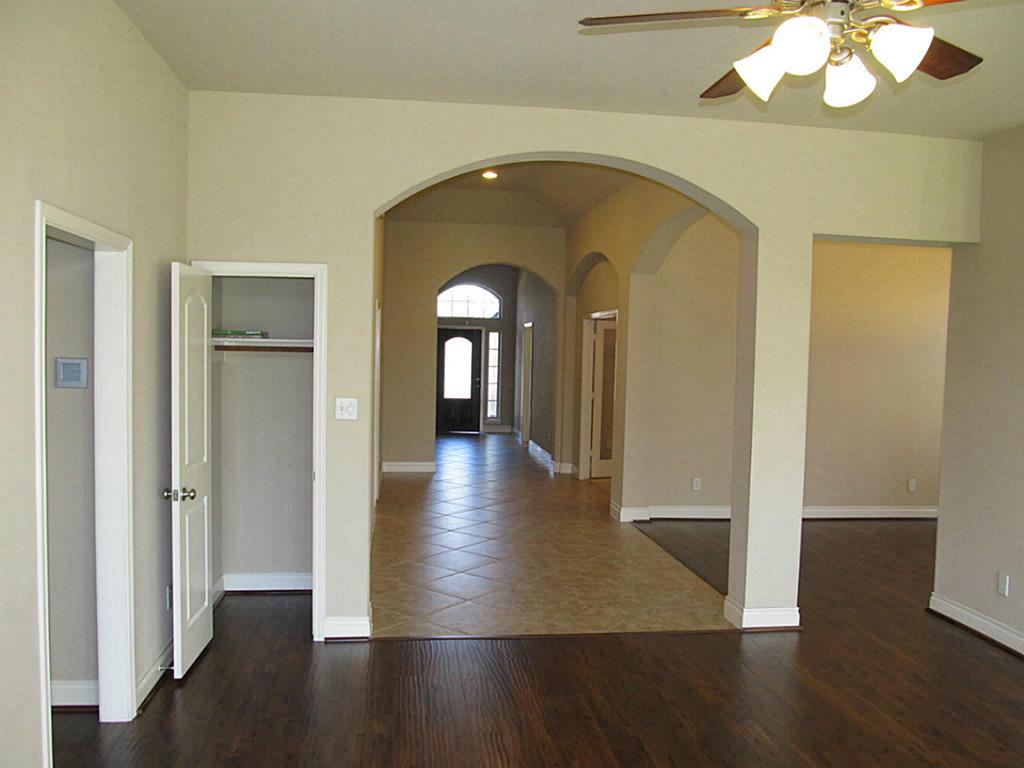 14104 Green Thicket Drive Property Photo 4