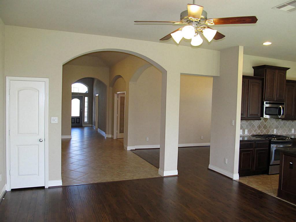 14104 Green Thicket Drive Property Photo 5