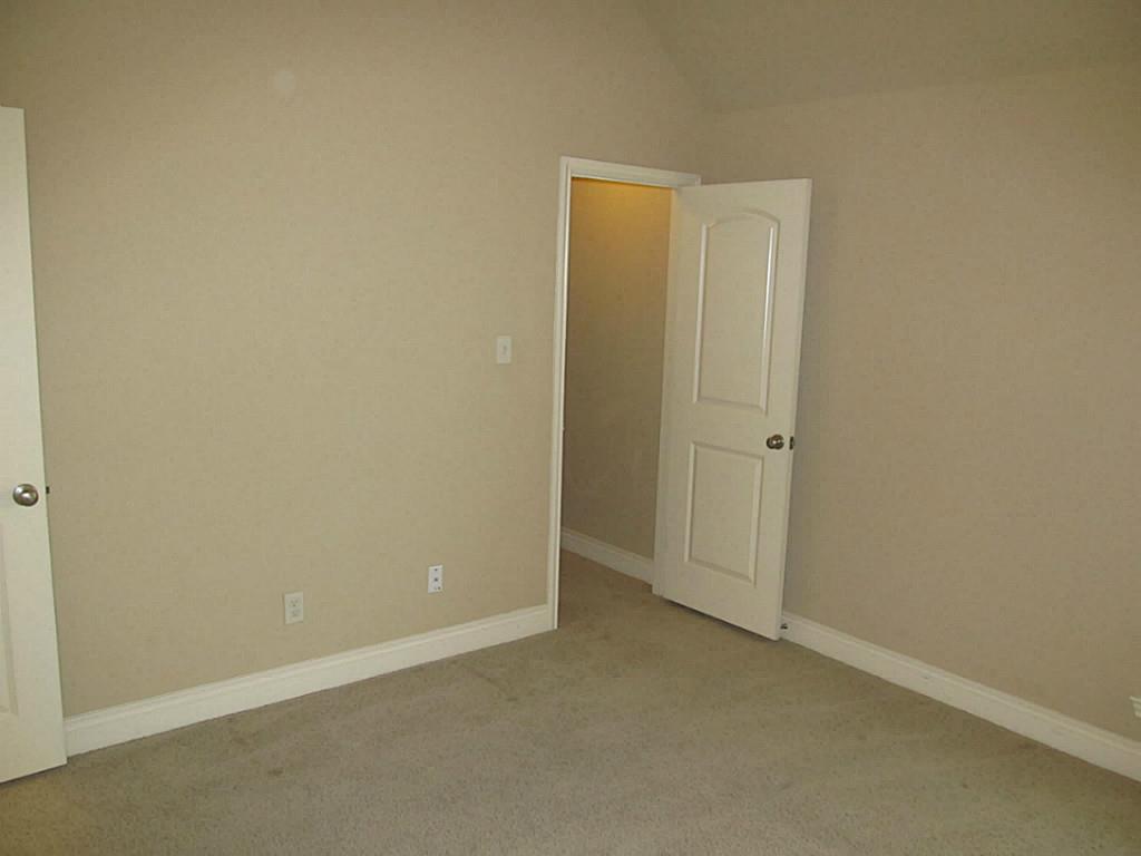 14104 Green Thicket Drive Property Photo 25